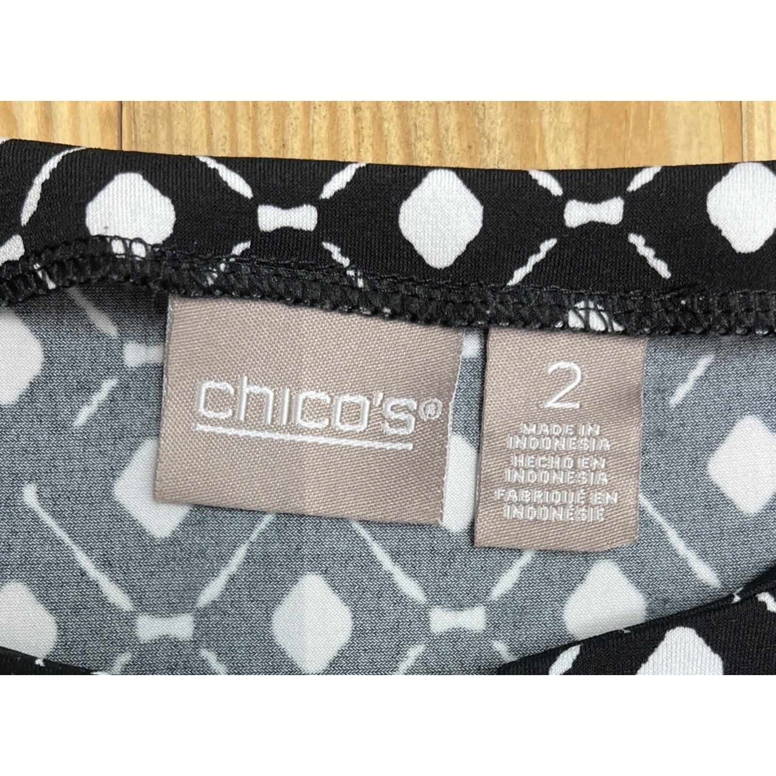 Chico's Black White Diamond Pattern Keyhole Tank Sleeveless Top Size 2