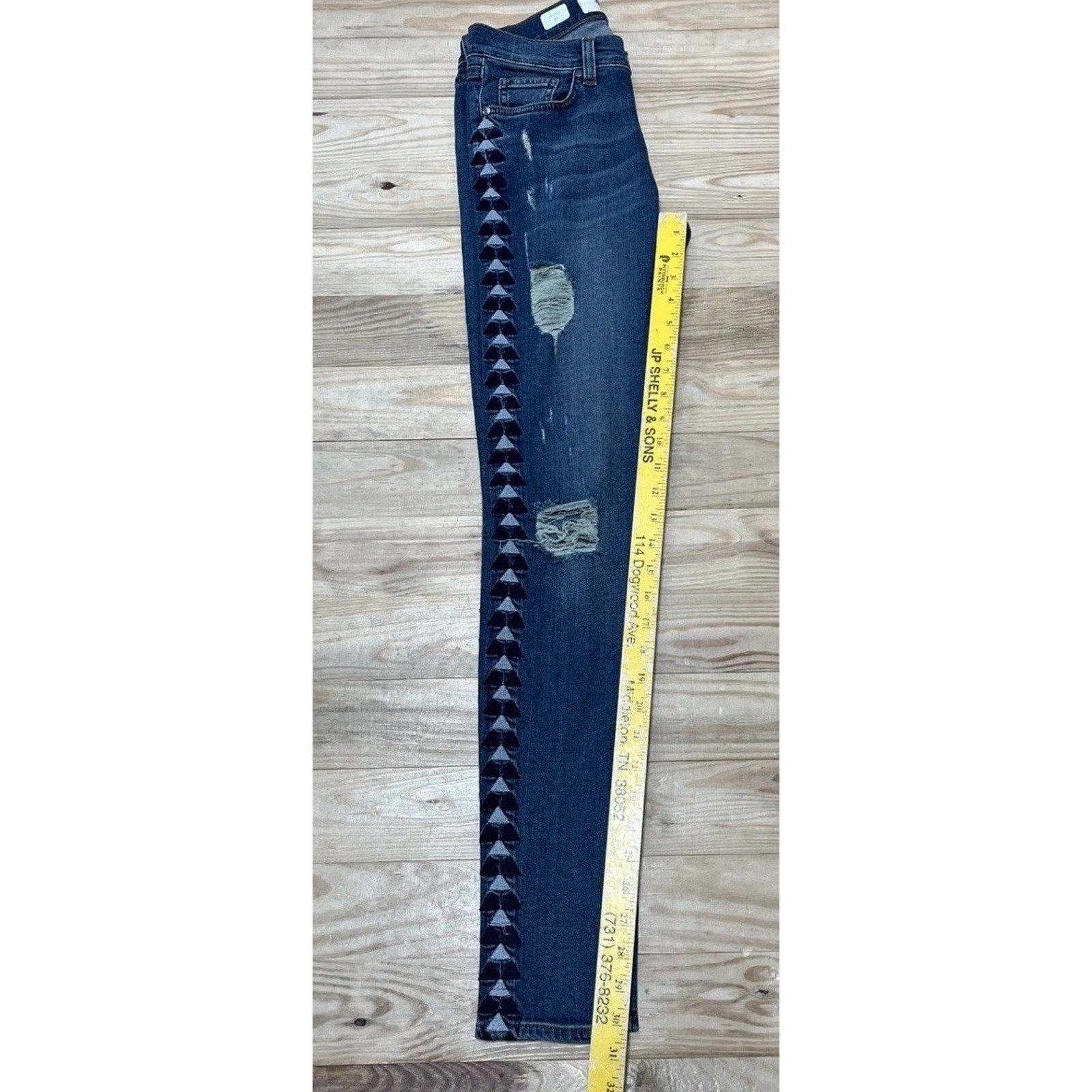 Miss Me Vintage Sophie Triangles Embroidered Distressed Skinny Jeans Women's 27