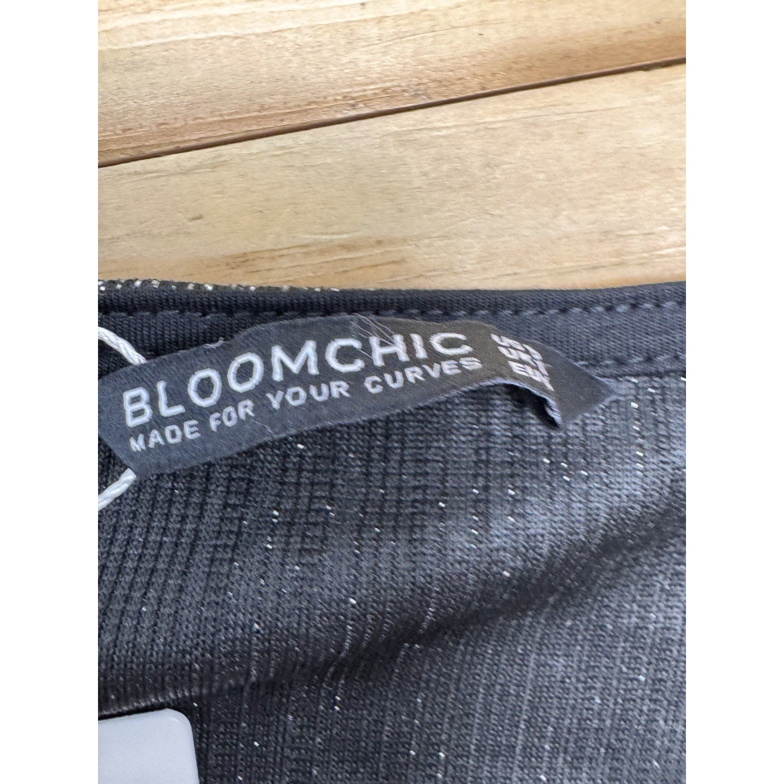 Bloomchic Shimmer Silver Black Elastic Waist Top Valour Belt Women’s Size 12