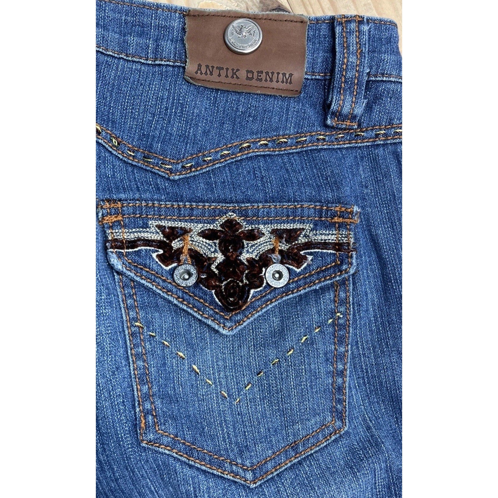 Antik Denim Women size 30 Distressed Bell Bottom Blue Jeans Stitching Southwest