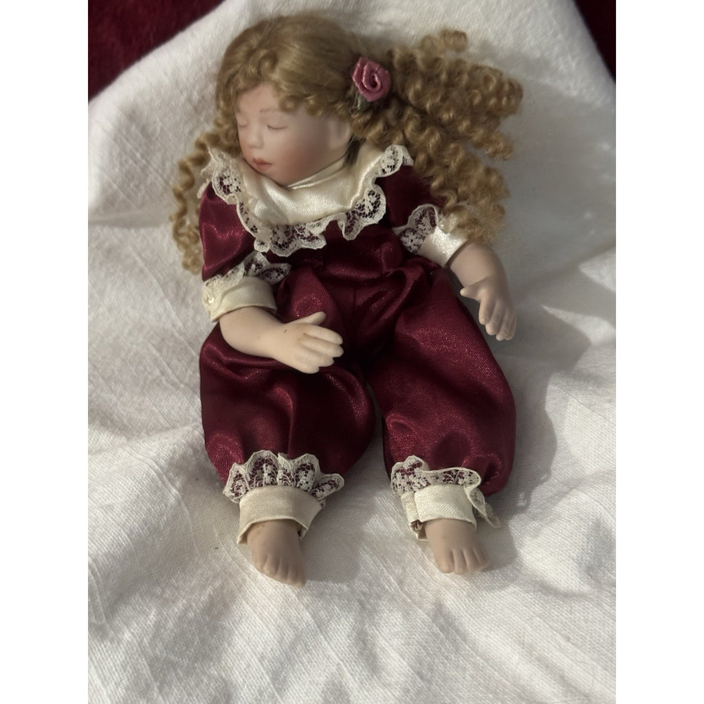 Ashton-Drake Gallery Kathy Hippensteel Porcelain Rock-a-Bye&Good Night Doll 7”