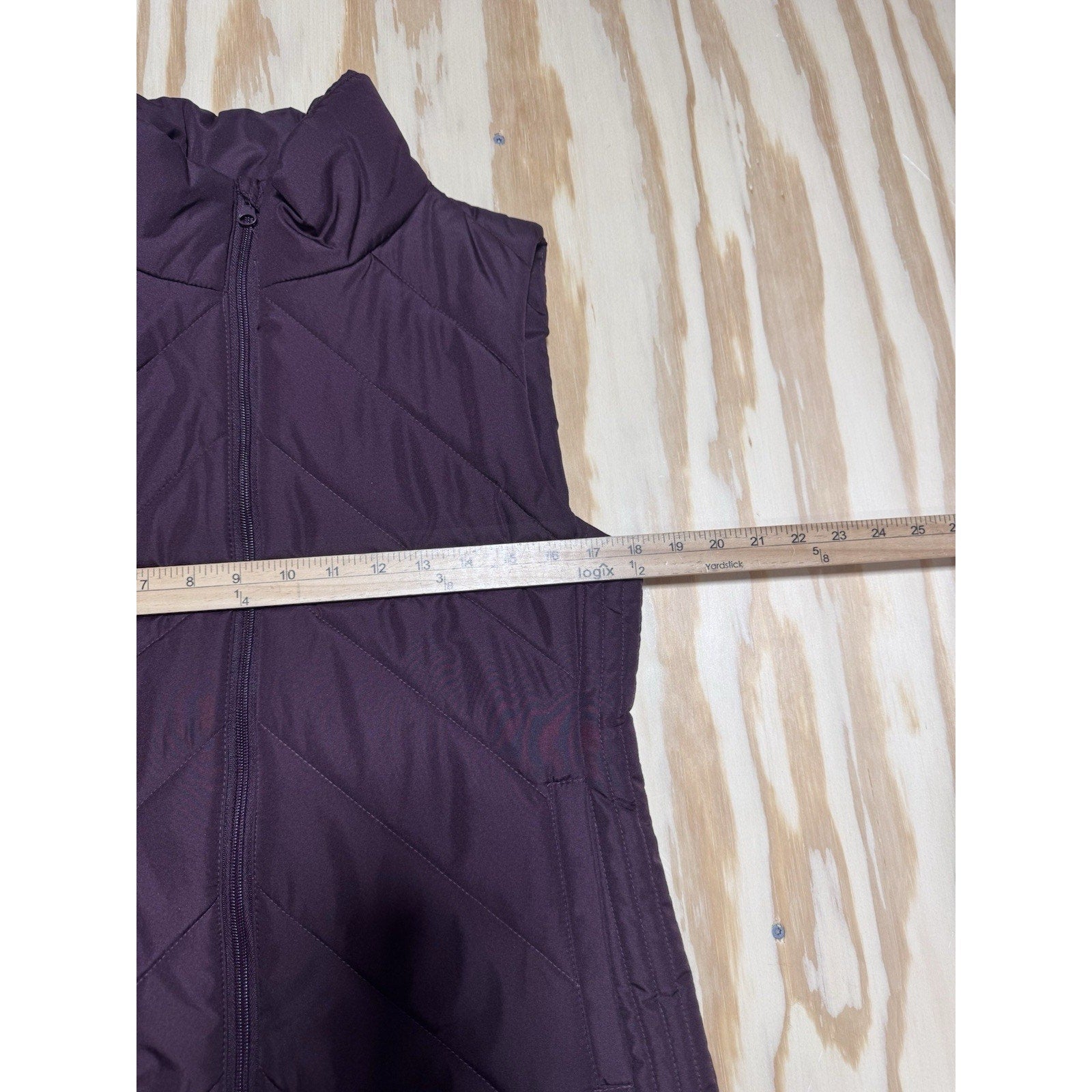 NY & Co New York & Company Quilted Puffer Vest Womens Small Burgundy Zip Pockets