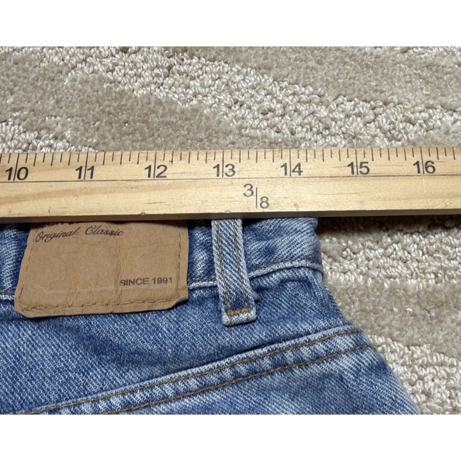 London Jean Women’s Sz 8 High Waisted Mom Cut Off Blue Jean Shorts 3”L