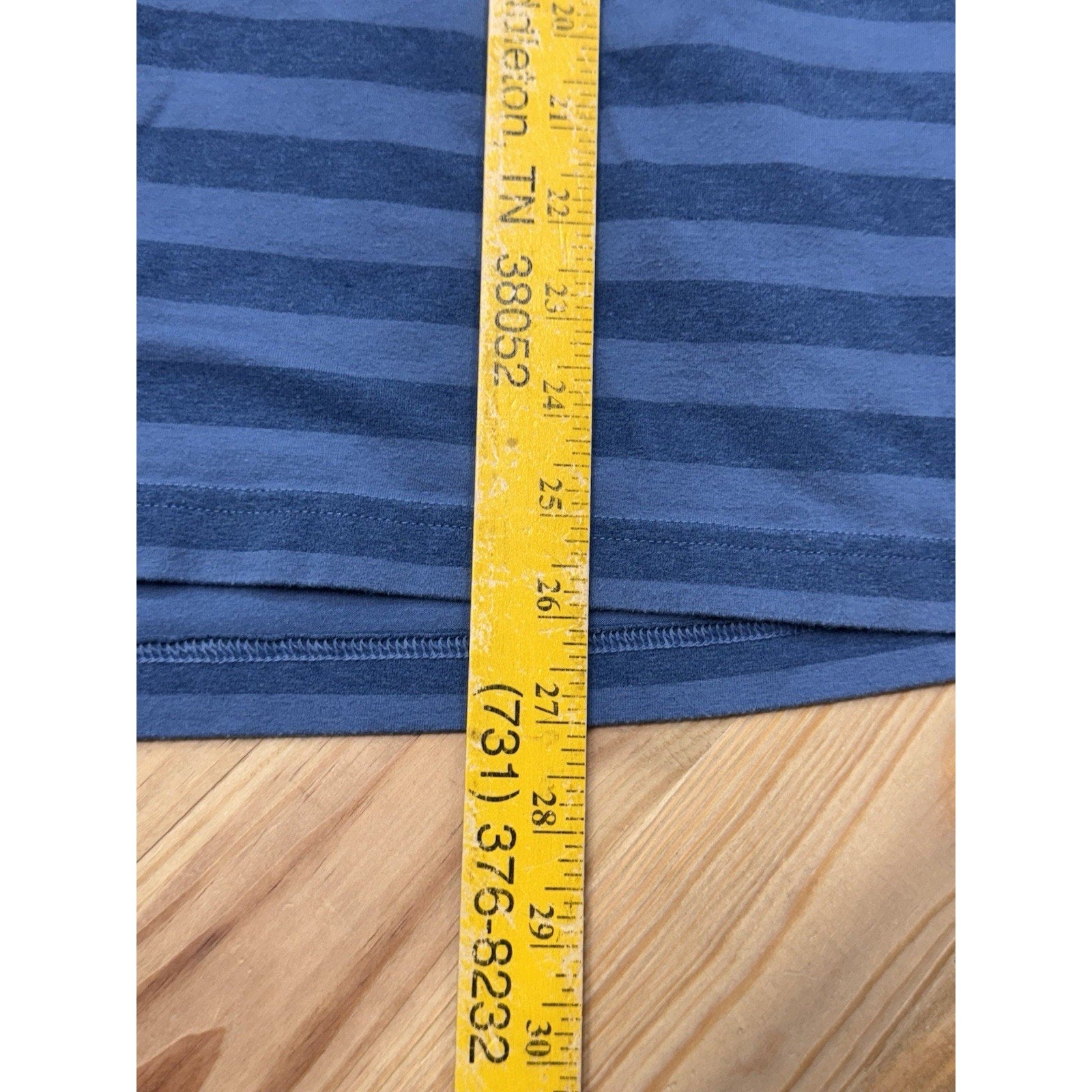 Under Armour Polo Shirt Blue Stripes Performance Moisture Wicking Men’s Size L