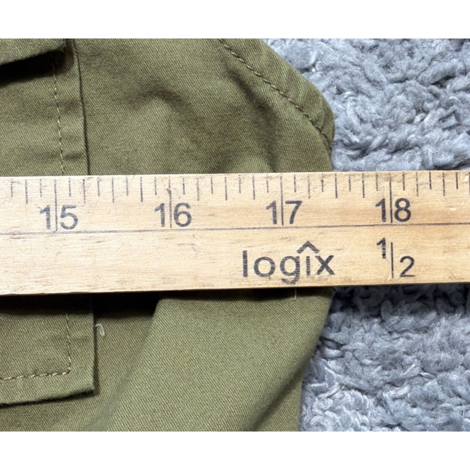 Love Tree Women's Army Green Hooded Utility Vest EUC - Size Medium