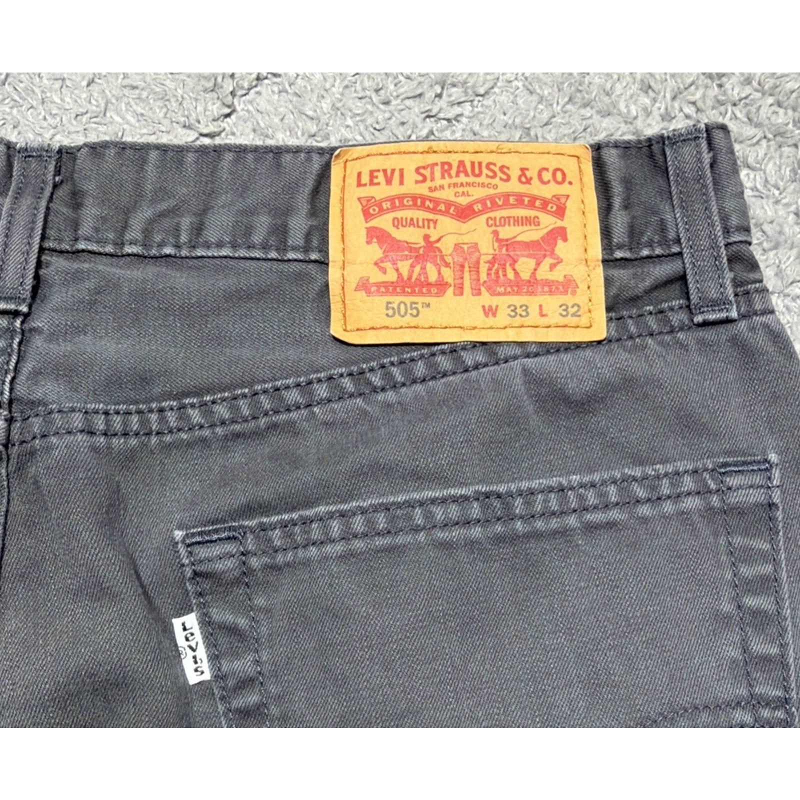 Levi’s 505 Jeans Men 33x32 Gray Straight Leg Regular Fit Denim Pants Cotton USA