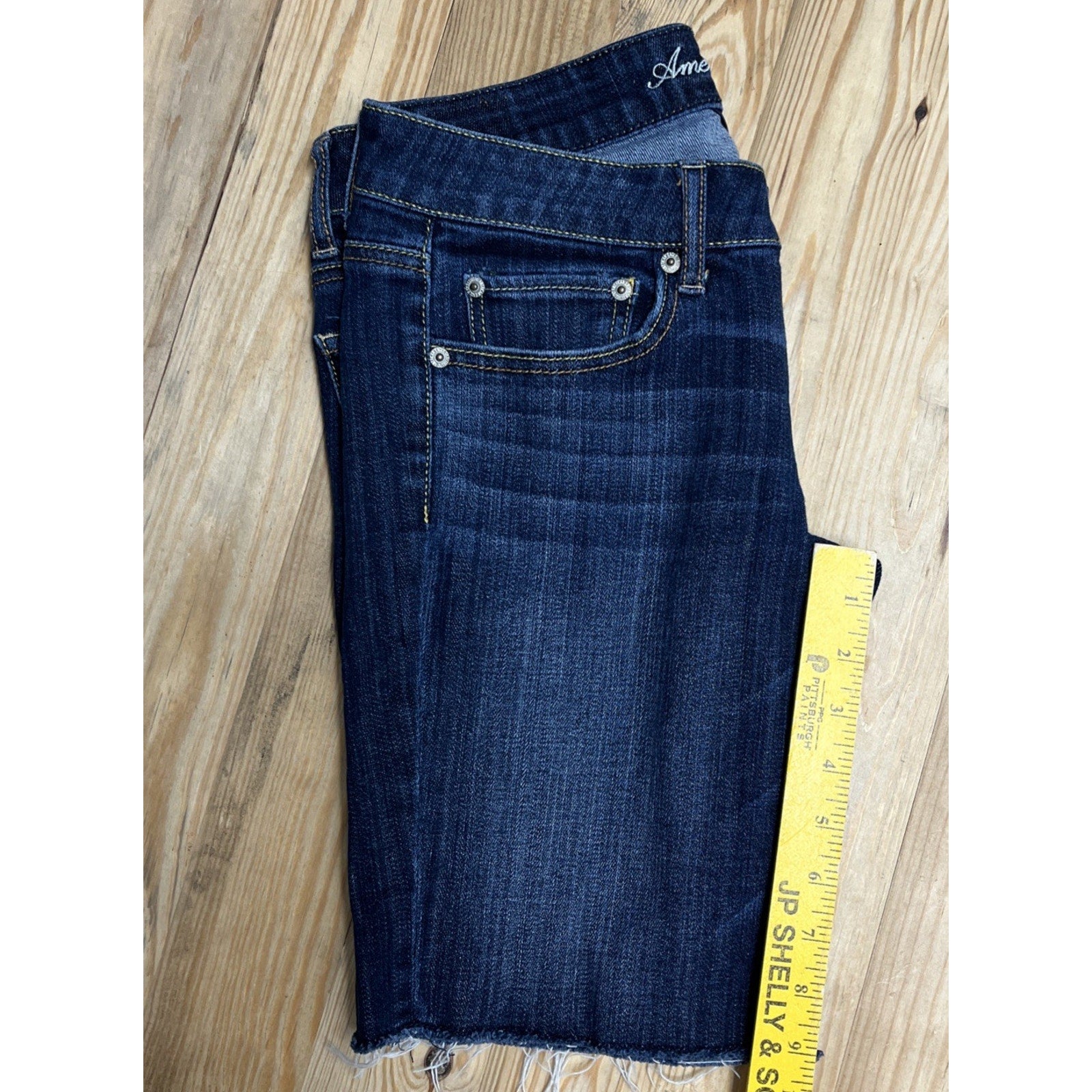 American Eagle Outfitters AEO Jean Shorts Women’s 8 Distressed Ripped Denims