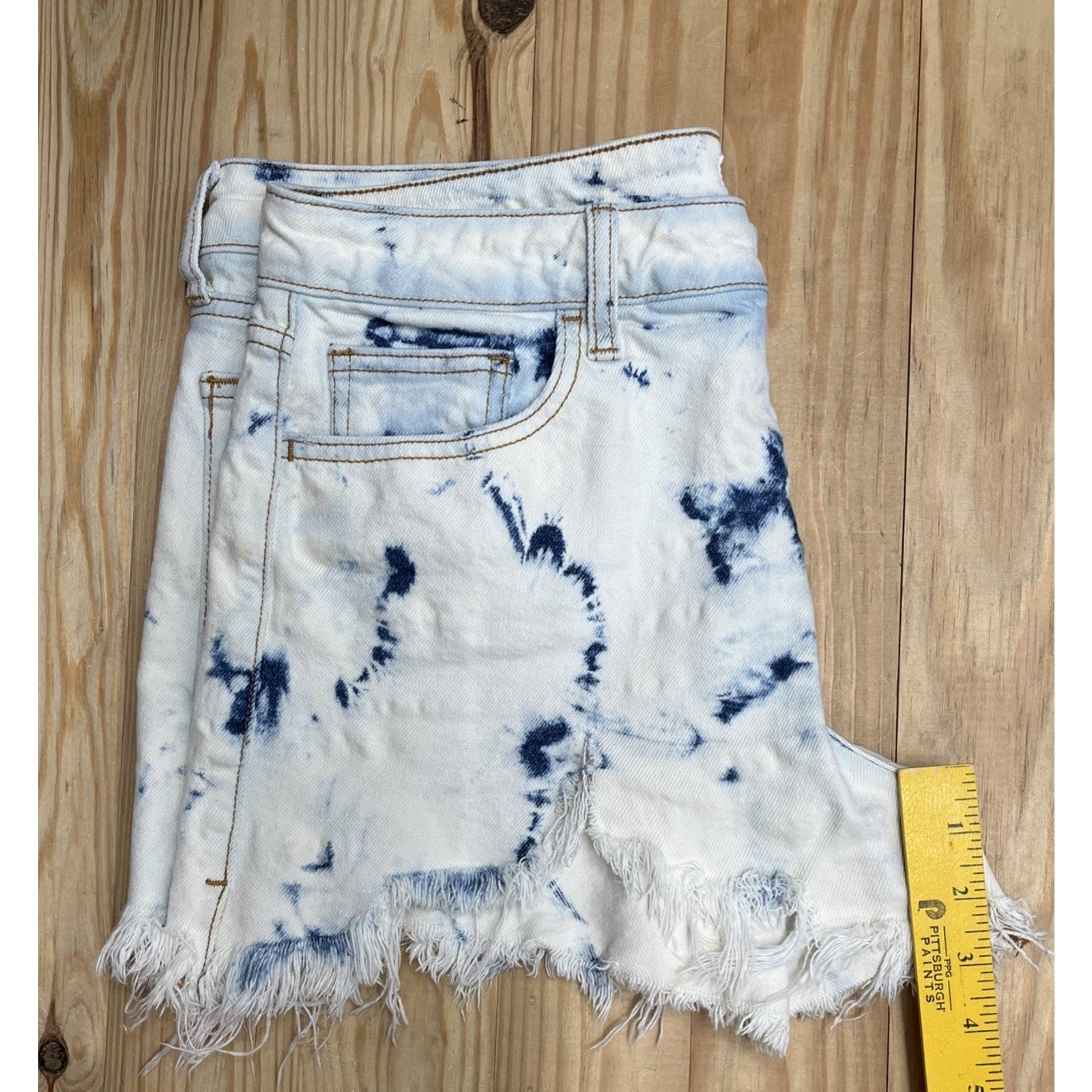 Cello Shorts Women's XL 32 Distressed Cut Off Acid Wash Denim Blue Cotton