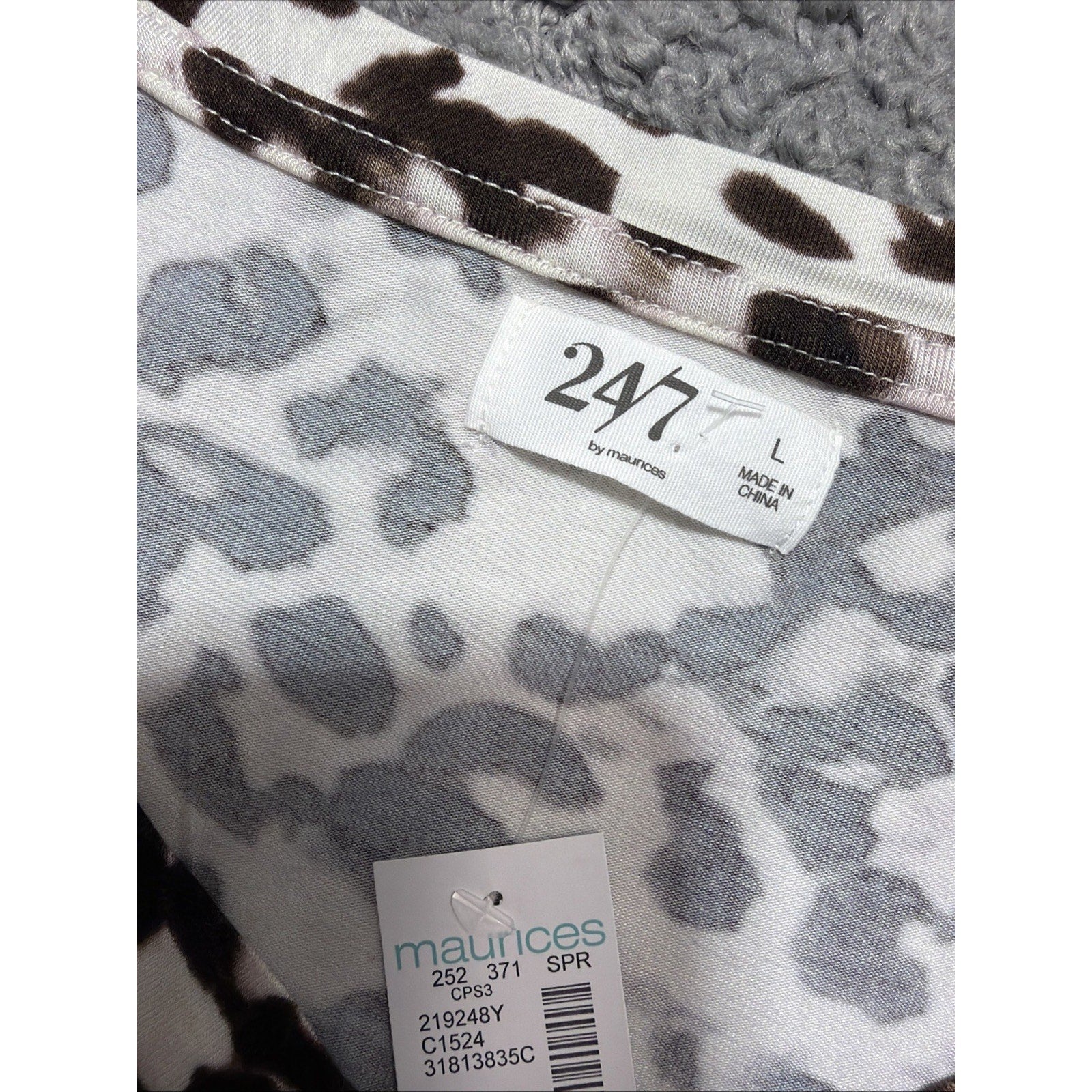 24/7 Maurice’s Fairhaven V Neck Dolman Sleeve Top Size Large New With Tags
