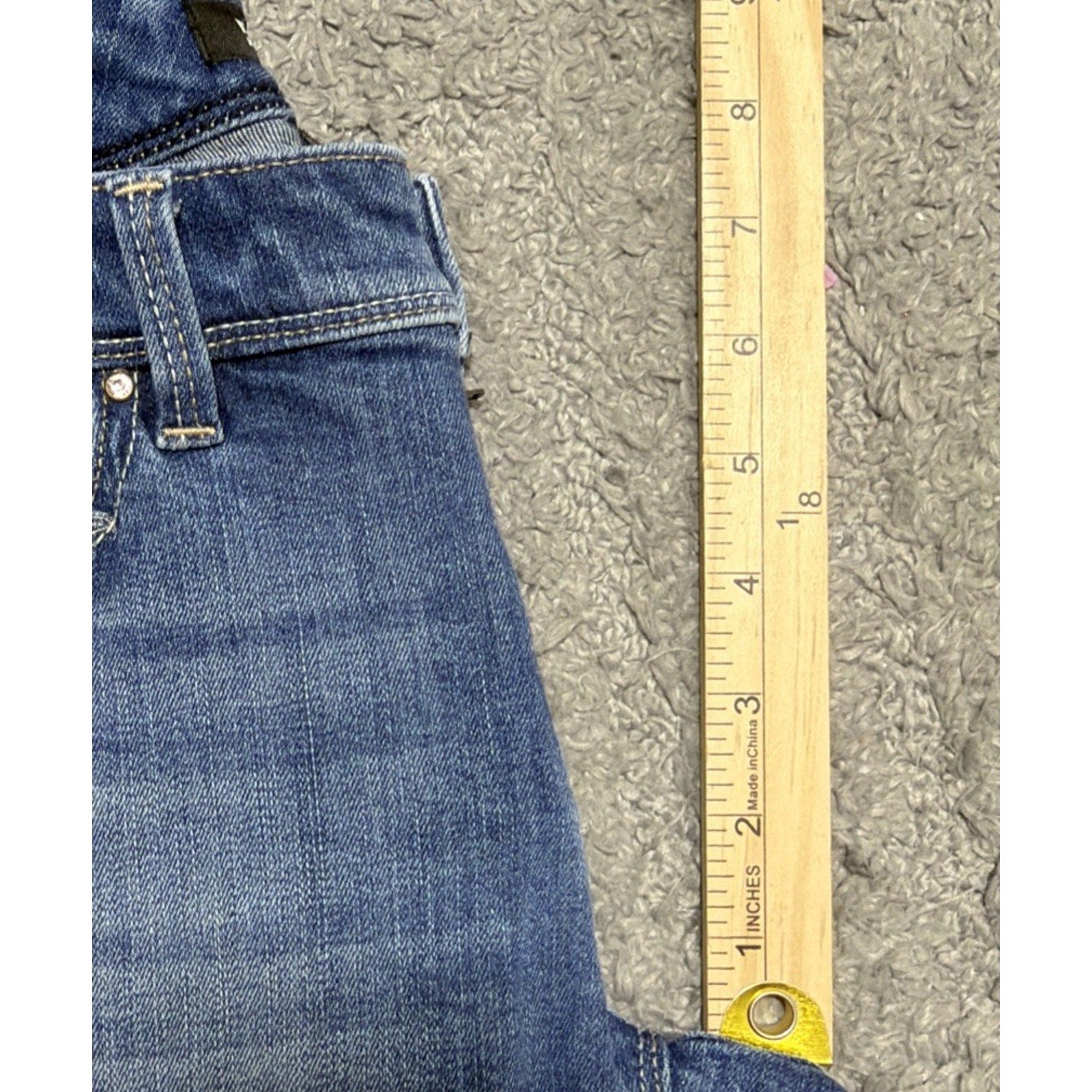 White House Black Market Blanc Bootleg Embellished Jeans Womens Size 2 S 28x30