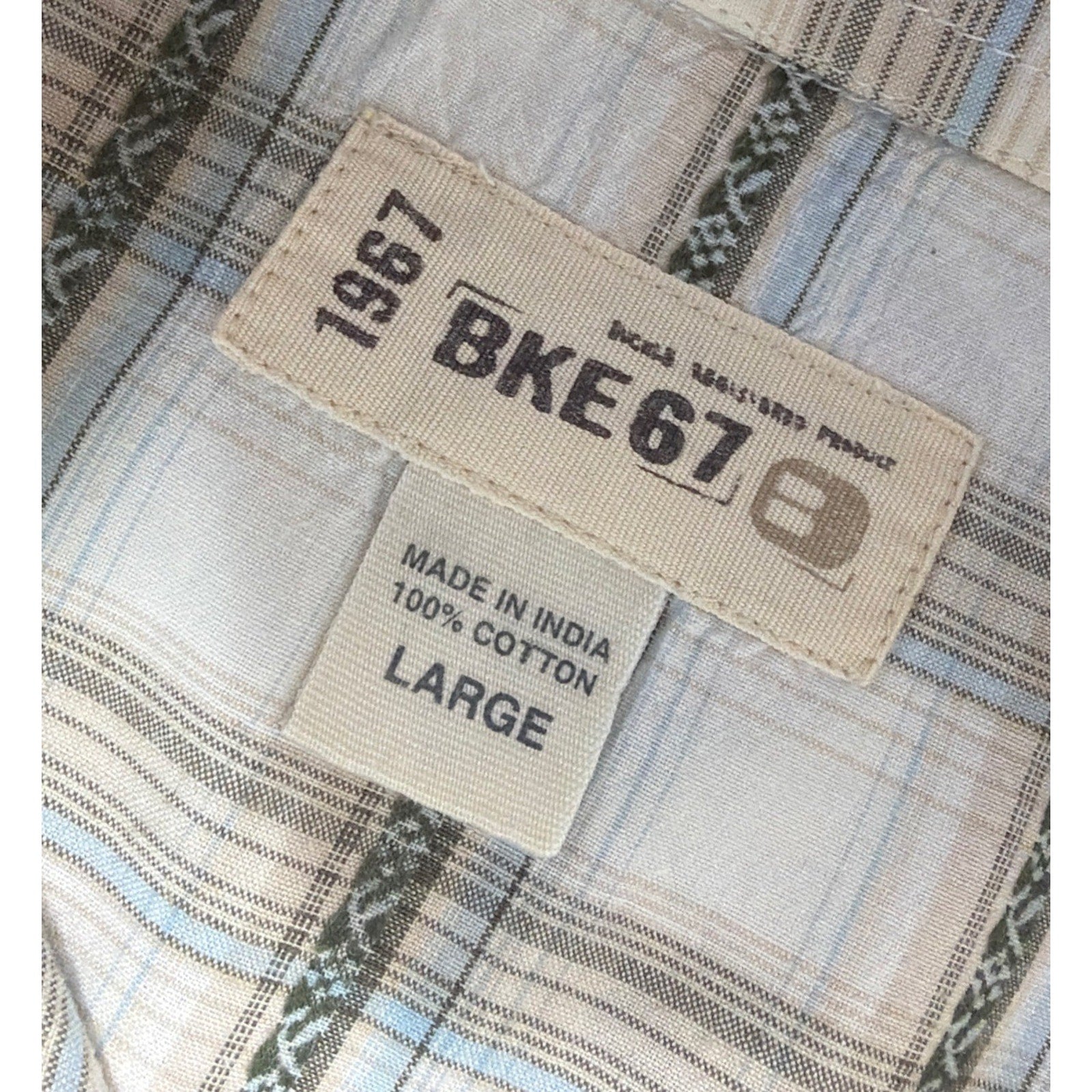 BKE 67 Shirt Mens Large Ivory Blue Plaid Long Sleeve Pearl Snap Western Rodeo