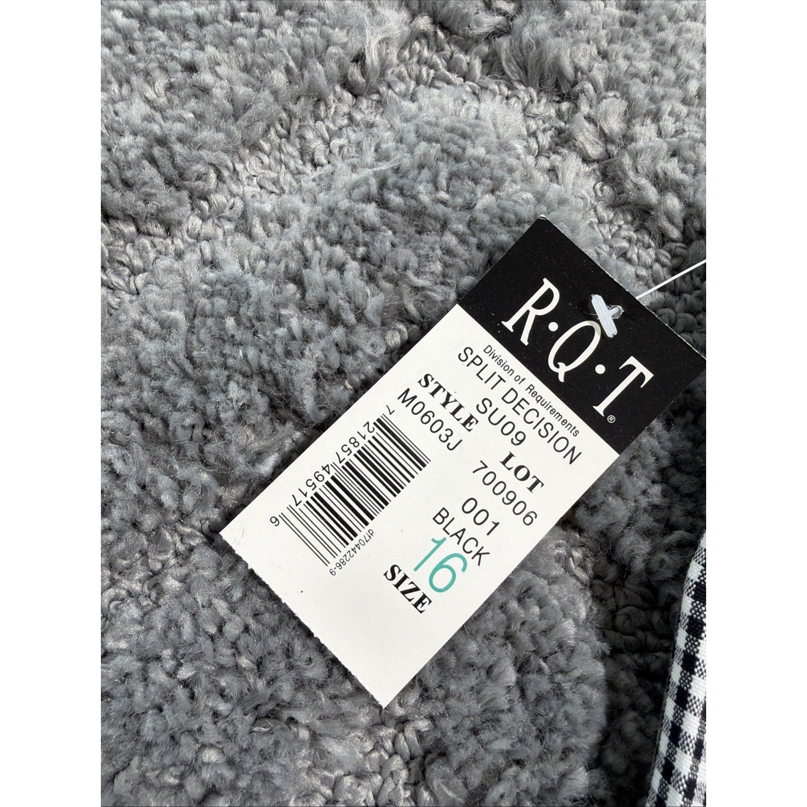 R-Q-T Women's Relaxed Capris SZ 16 Black & White Checkered New With Tags