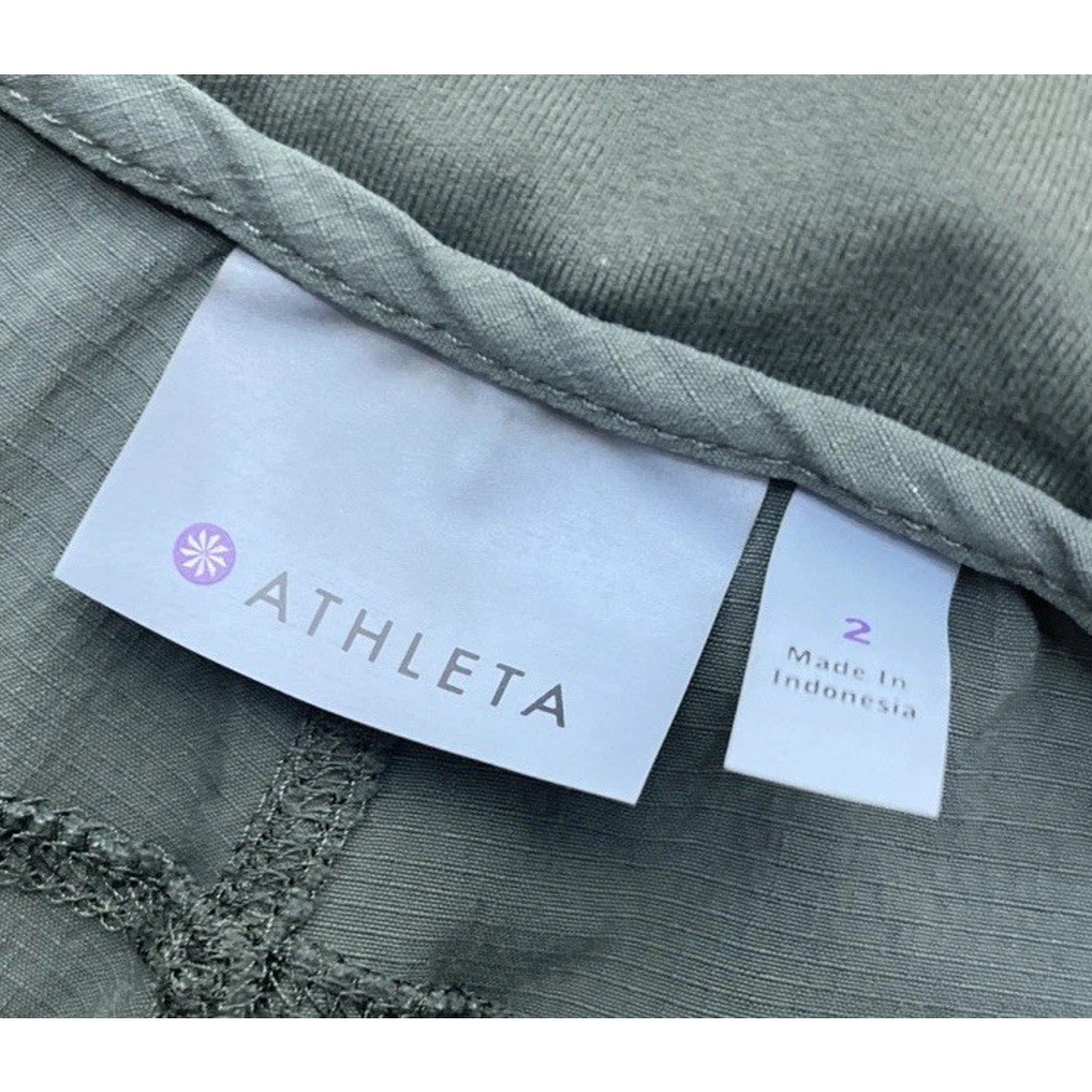 Athleta Trekkie 2.0 Joggers Women's 2 Army Green Stretch Fabric Slim Leg Cuffed