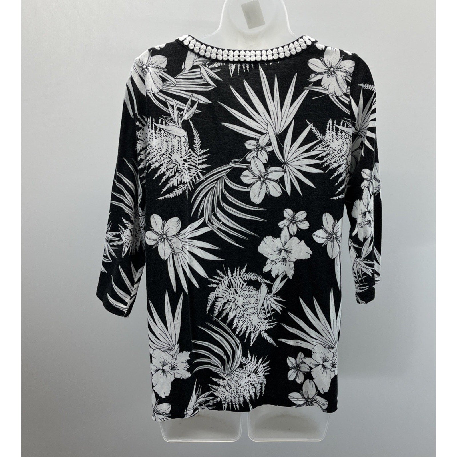 TALBOTS Black & White Floral Embroidered 3/4 Sleeve Tunic Top Size Small