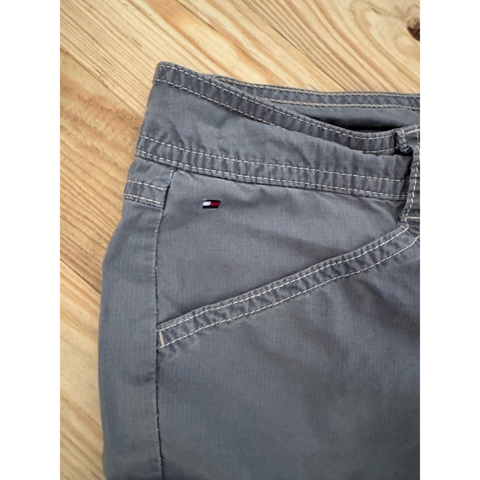 Tommy Hilfiger Shorts Women’s Size 6 Rolled Cuff Cargo Pockets Rip Stop Khaki