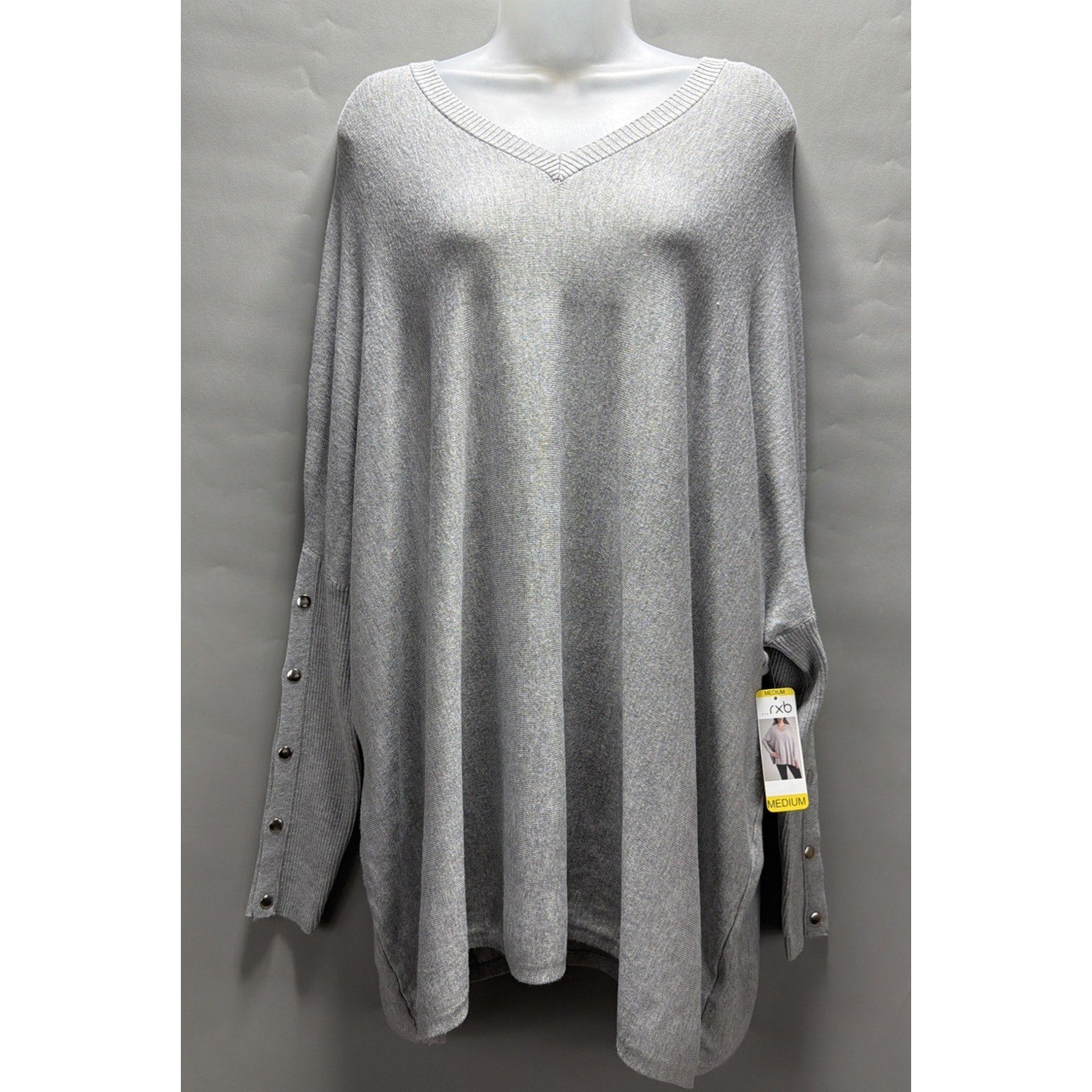 NWT RXB Womens M Light Gray Heather Oversized V Neck Dolman Sweater Poncho