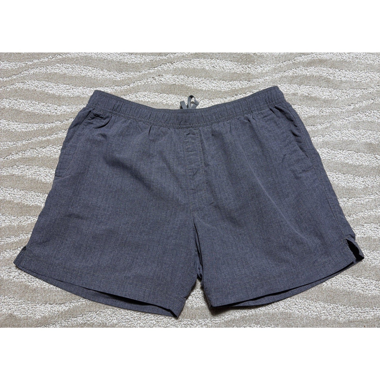 The North Face Shorts Mens L Gray Swim Trunks Mesh Lined Pockets TNF