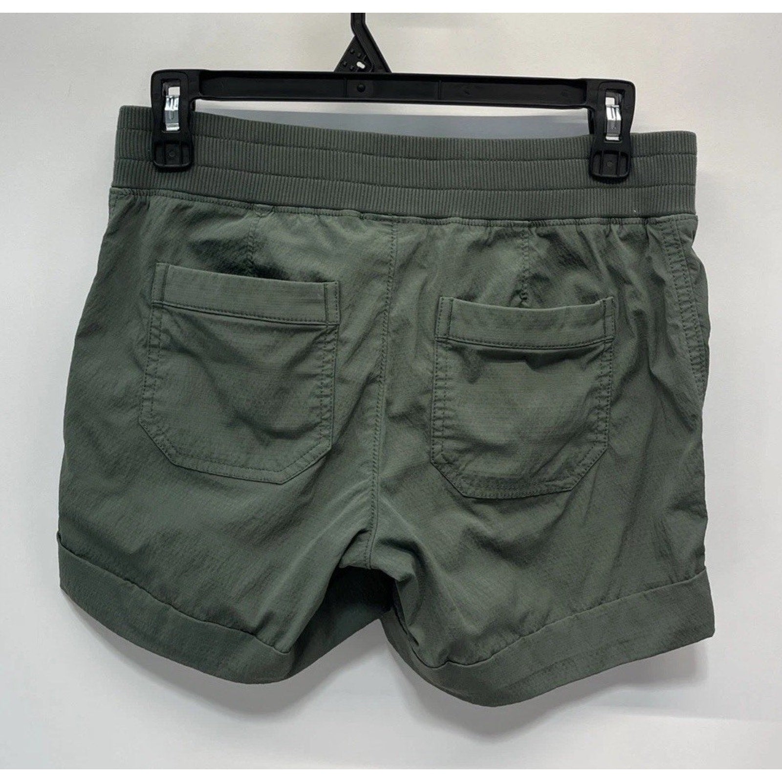 Athleta Hiking Shorts - Trekkie Green Cuffed Shorts 2