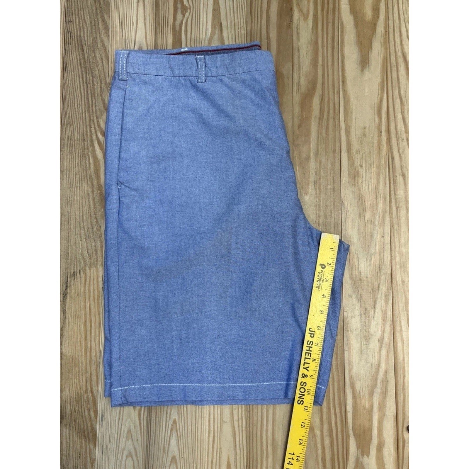IZOD Flat Front Men's Shorts Size 42 Blue