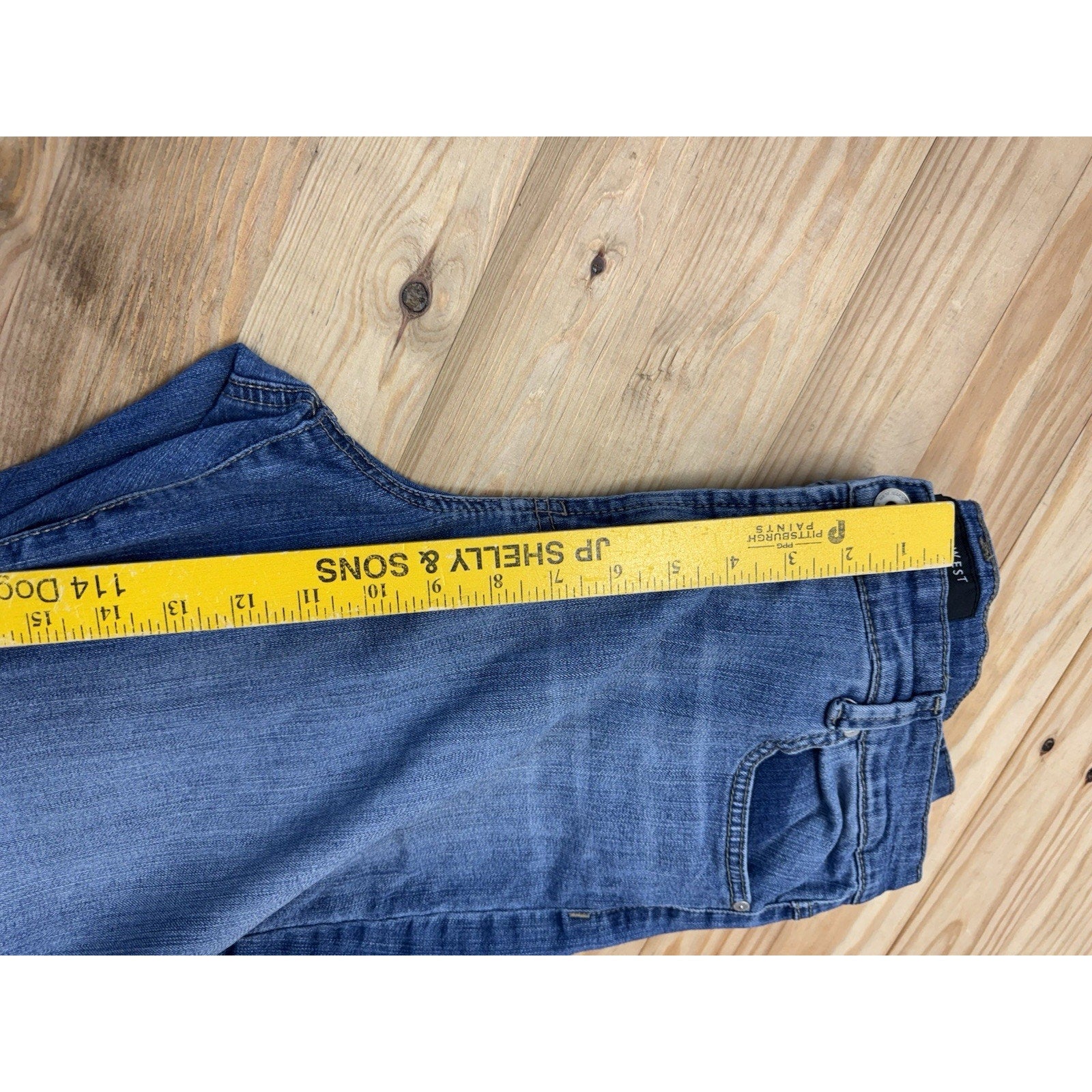 Nine West Whisker Blue Stretch Denim High Rise Bermuda Shorts Womens 34” Raw Hem