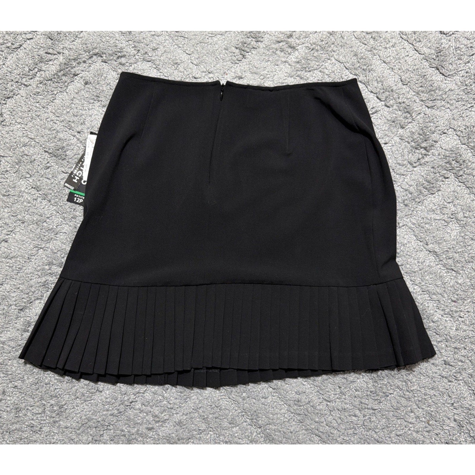 Briggs New York Womens Skirt 12P Petite Black Pleated Hem Flounce Career NWT