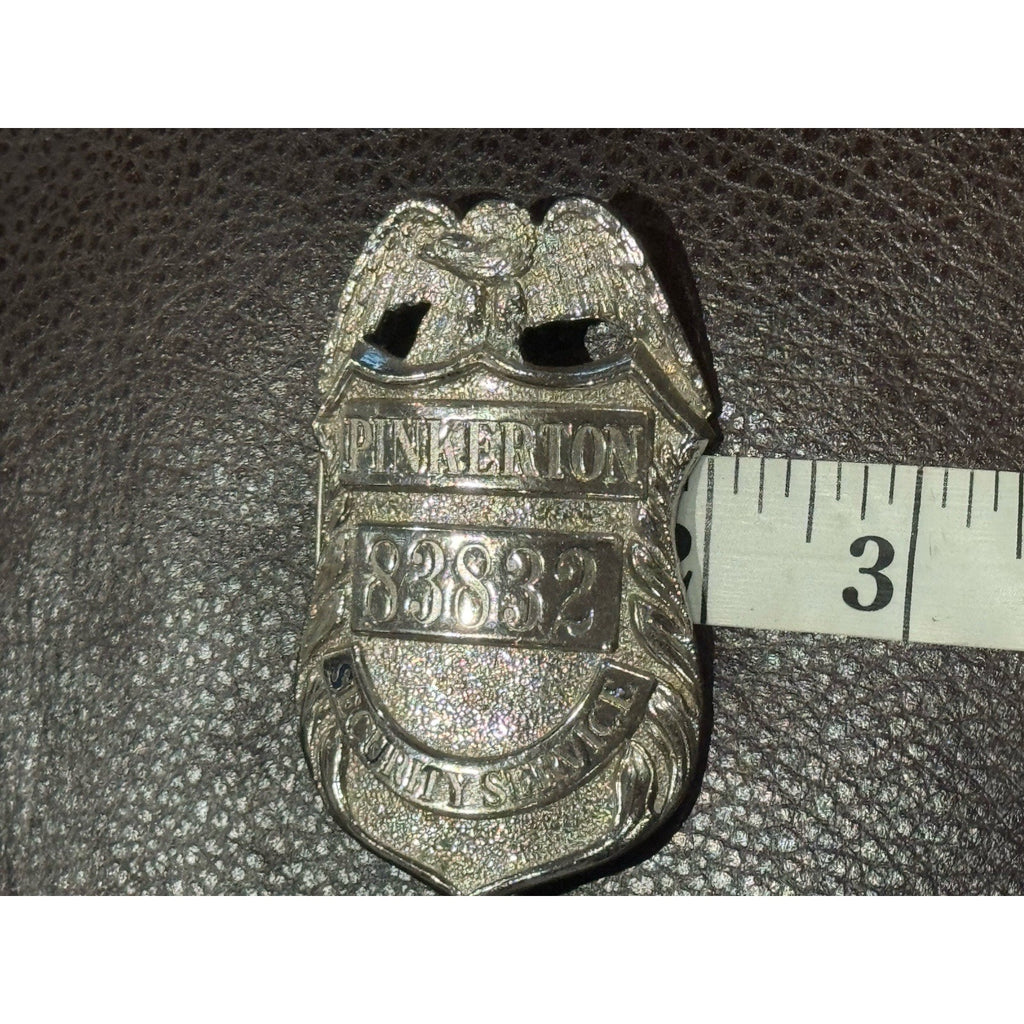 PINKERTON Security Service BADGE #83832 Silver Enamel EAGLE OBSOLETE Collectable