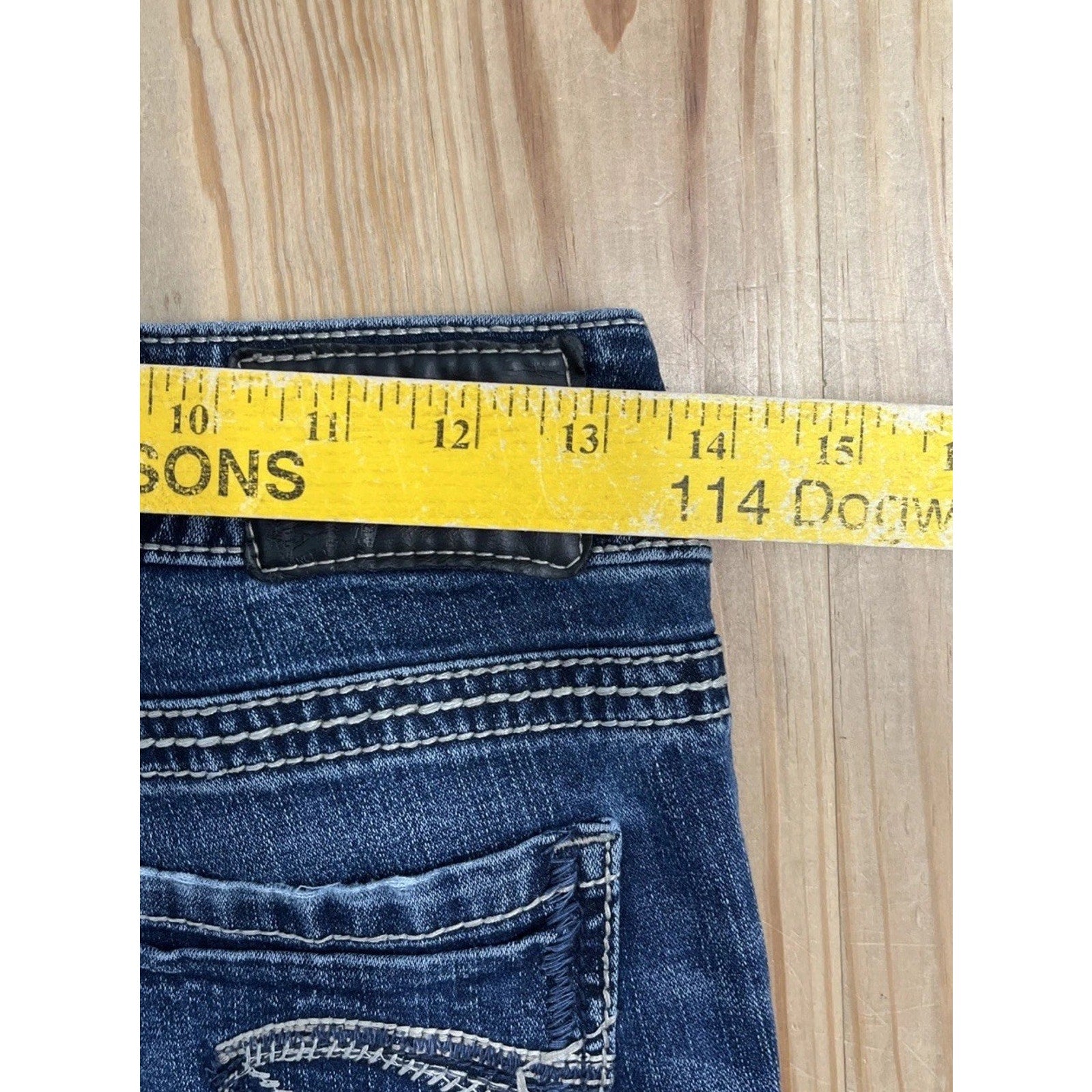 Silver Jeans Women's Mid Capri Jeans Suki Fluid Blue Denim Y2K Size 27 x 22.5