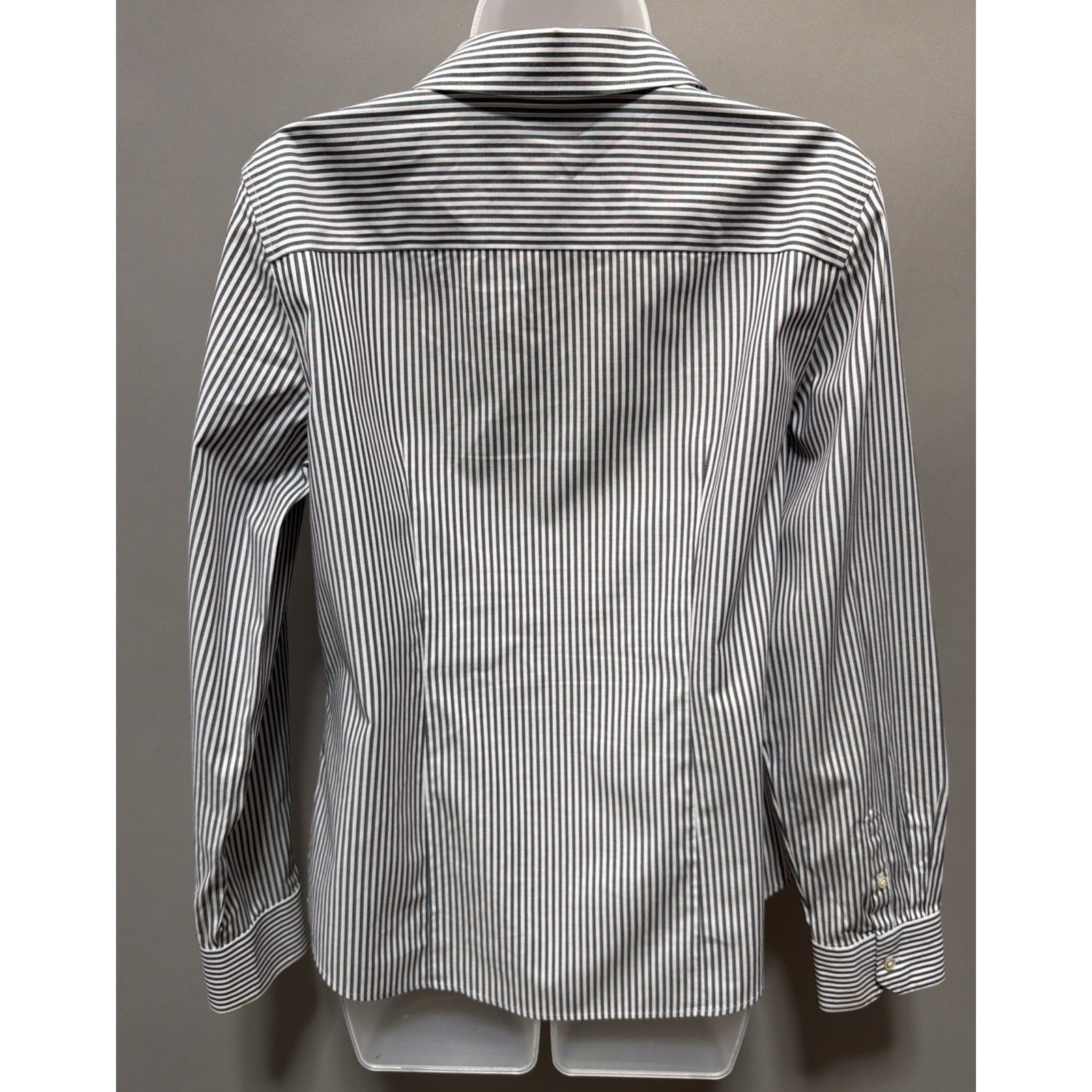 Talbots Wrinkle Resistant Striped Gray White Button Up Shirt 8 Career Preppy