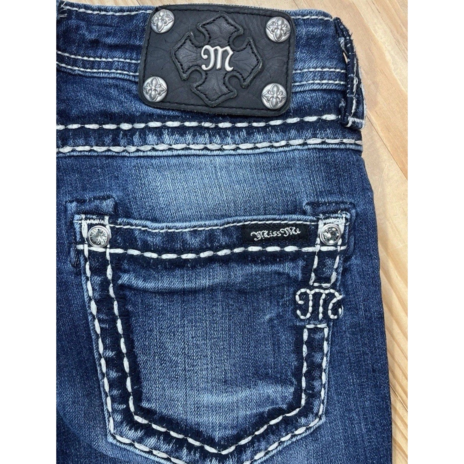 Miss Me Denim Brand Boyfriend Capri Thick Stitch Jeans Size 26 Distressed