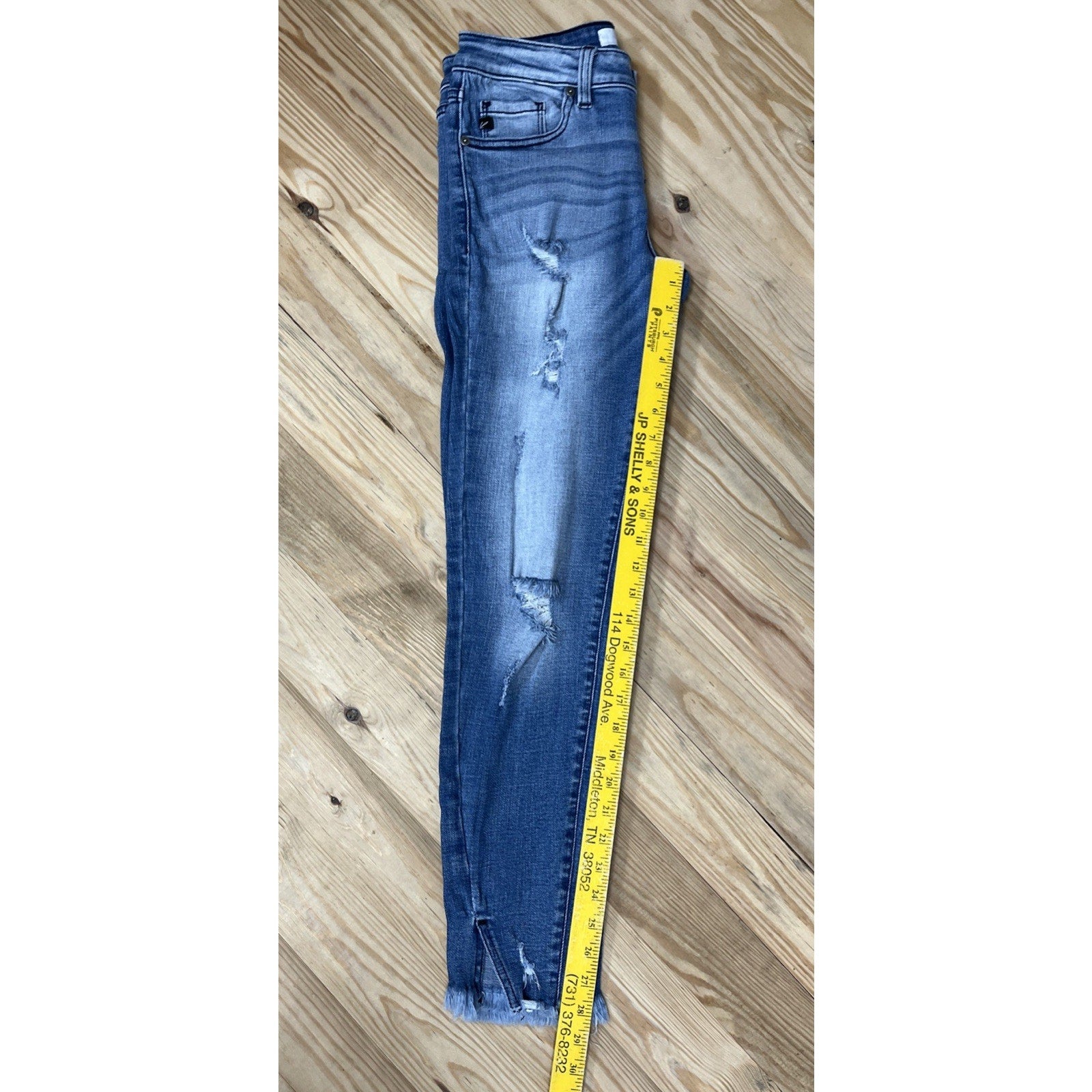 KanCan Womens Skinny Jeans Size 5 / 26 Distressed Low Rise Stretch Raw Hem