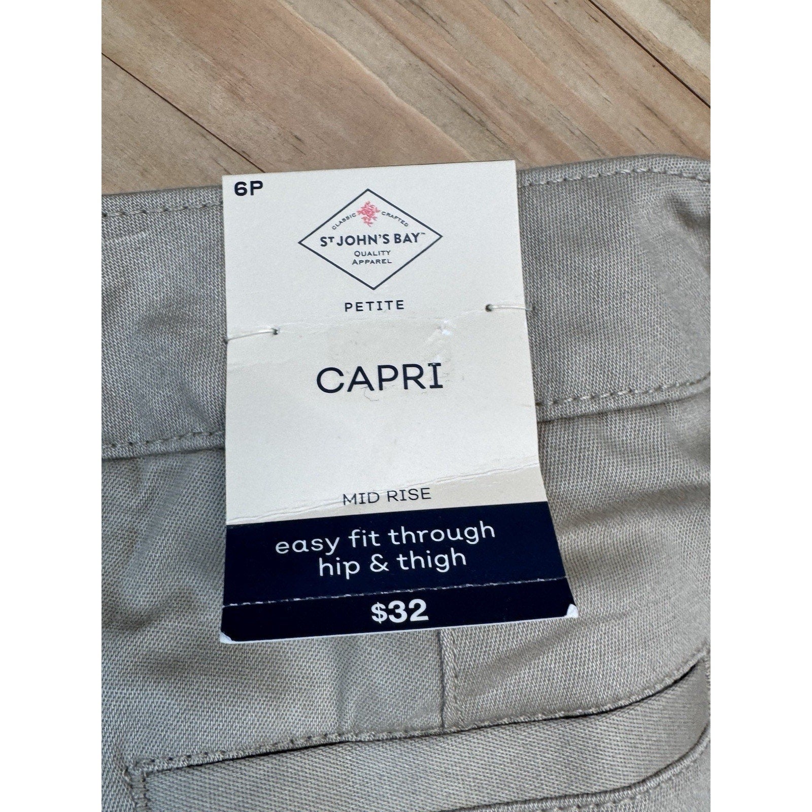 St Johns Bay Women’s Capri Pants 6P Taupe Cotton Crop Mid Calf High Rise NWT