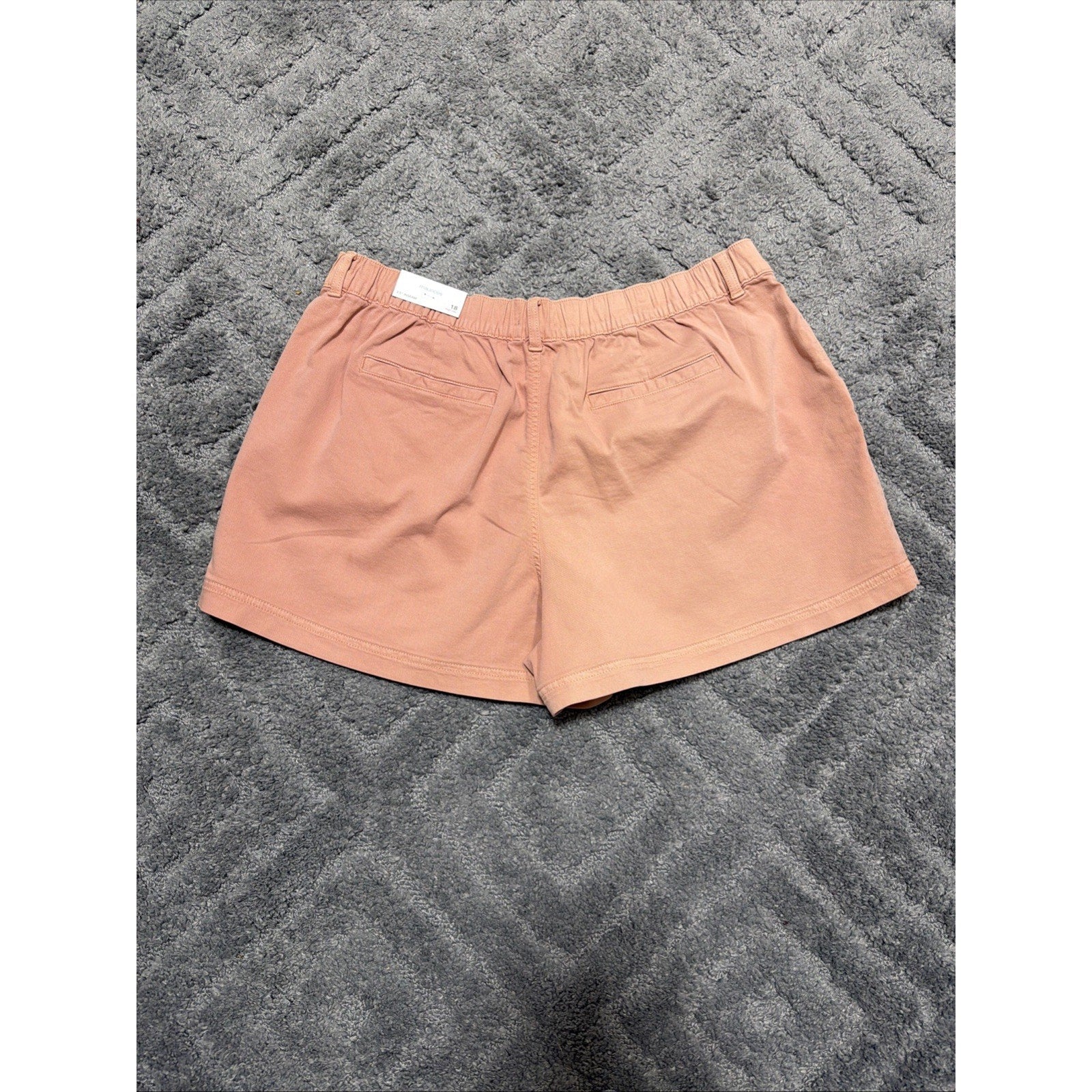 Maurices High Rise Shorts Coral Stretch Size 18 New 3.5”