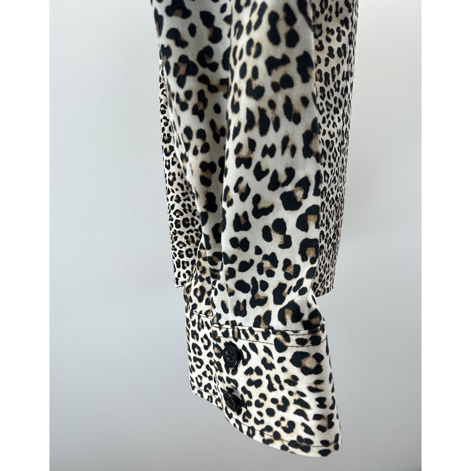 CHICO'S SZ 2 (Large/12) NO-IRON LONG SLEEVE BLOUSE LEOPARD PRINT BLOUSE NWOT.