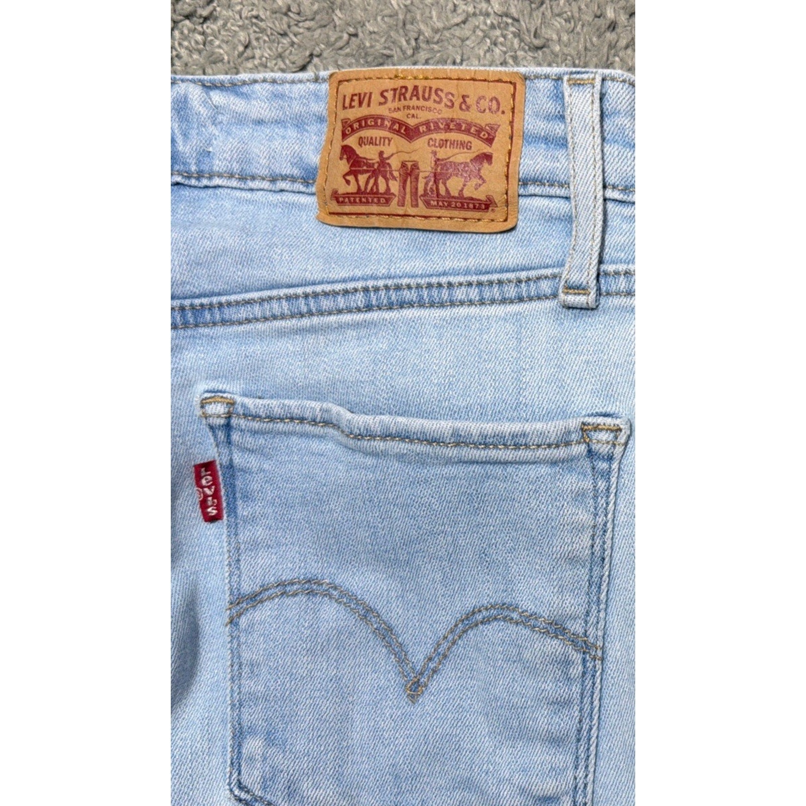 Levi's Women's 721 High Rise Skinny Denim Jeans Azure Mood Size 26