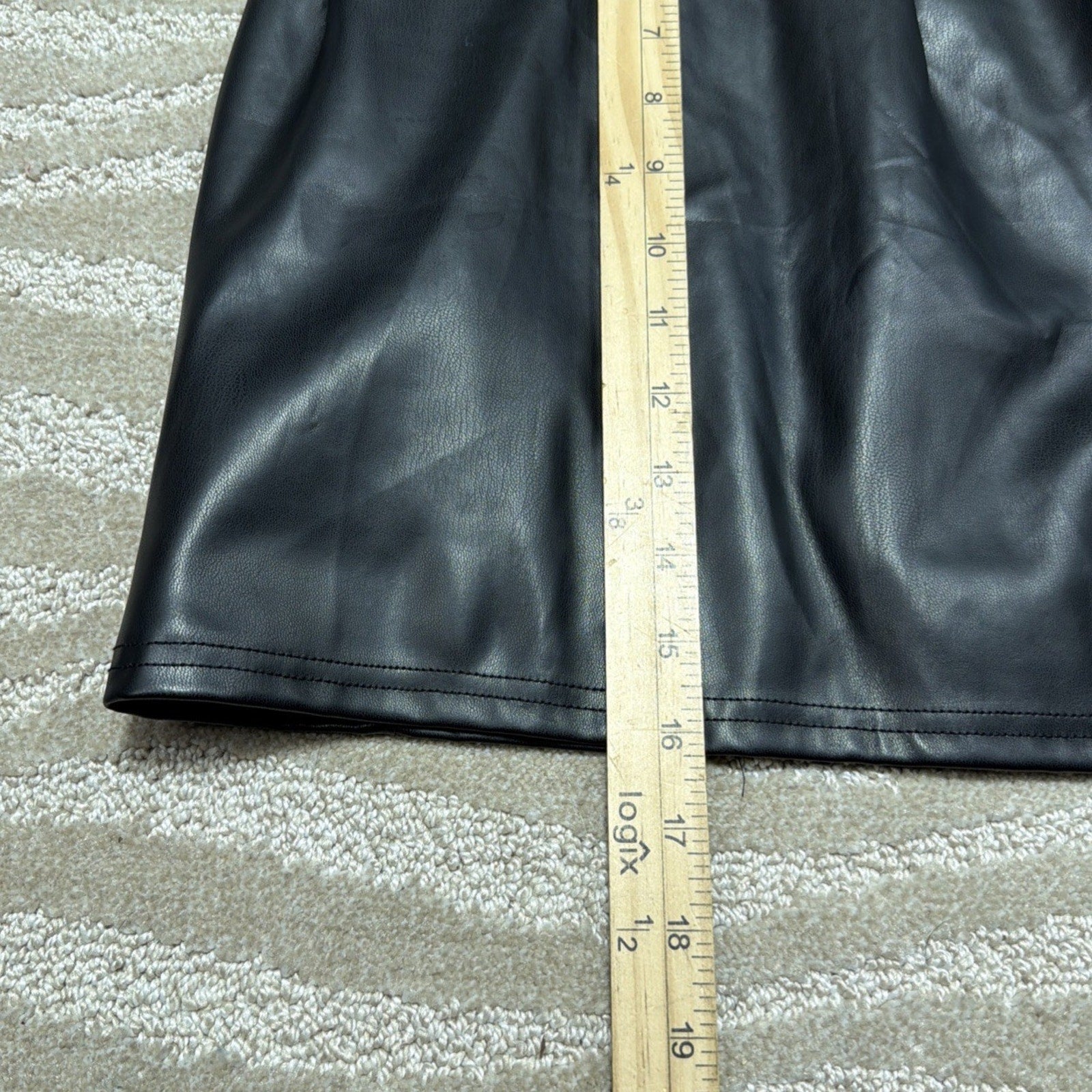 Just Quella Black Faux Leather Lined Split Hem Mini Skirt Size M NWT