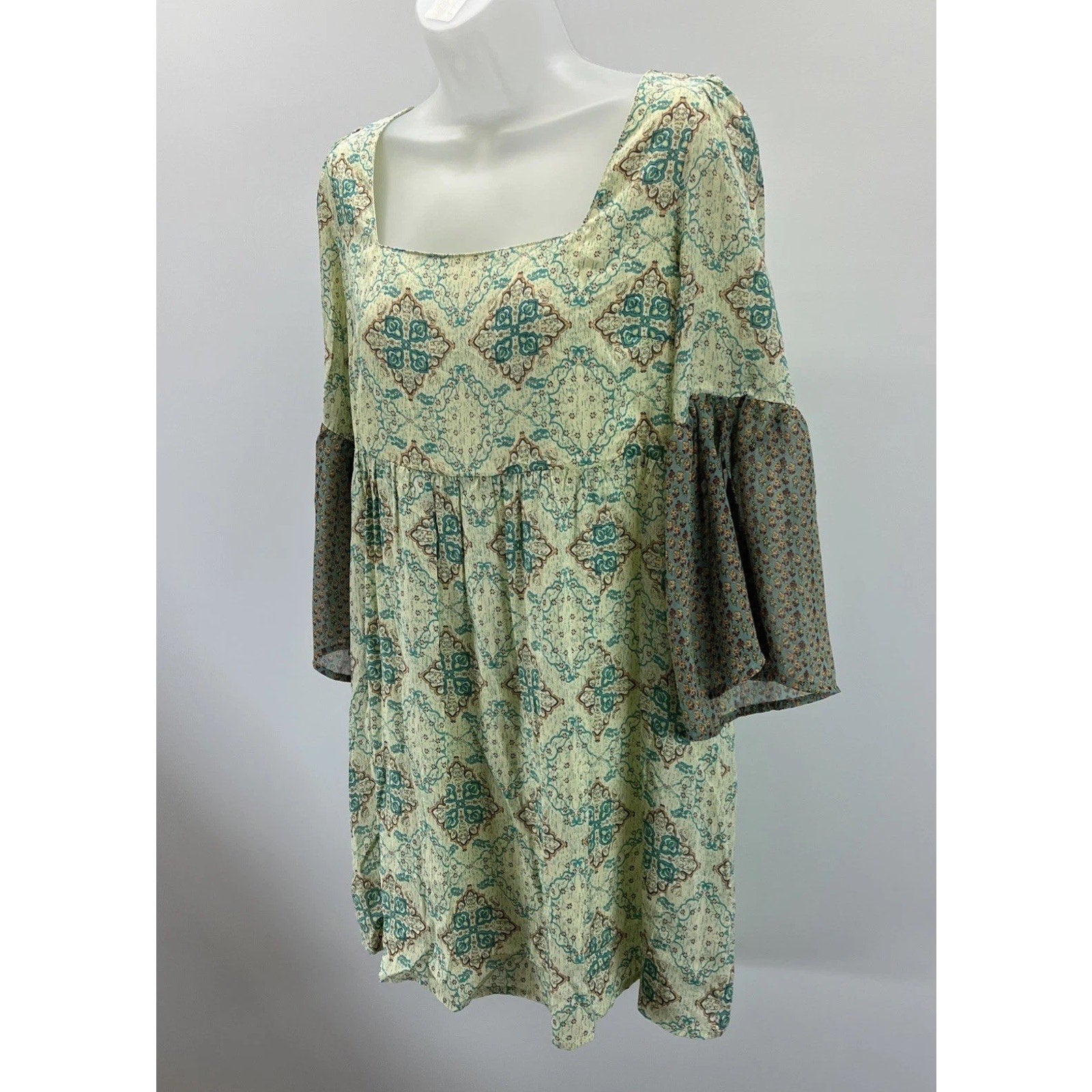 Umgee Women's Bohemian 3/4 Length Sleeve Tie Back Tunic Blouse Size Small