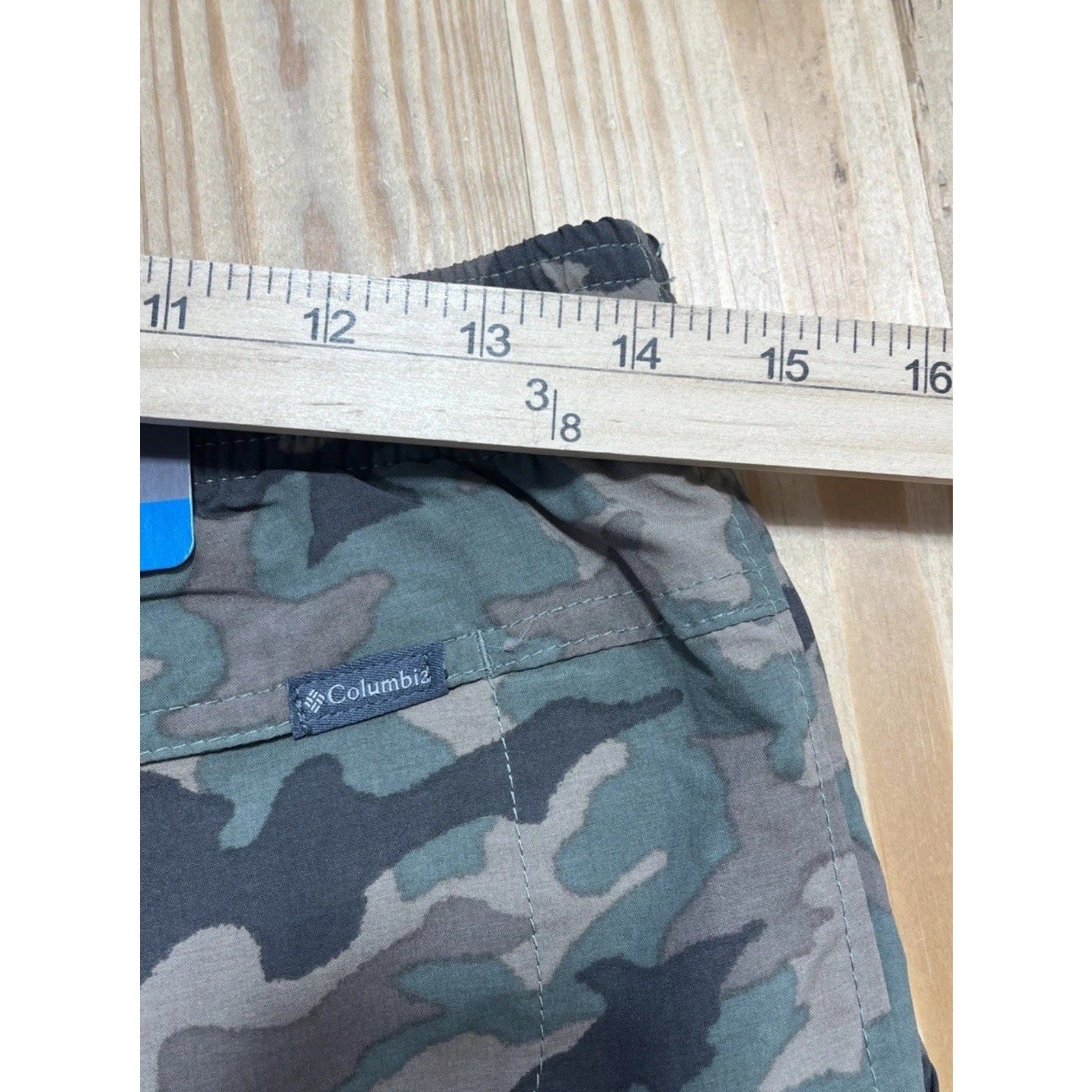 Columbia Women's Sandy River 11 Court Shorts Small S Camo Regular Fit Nylon $60