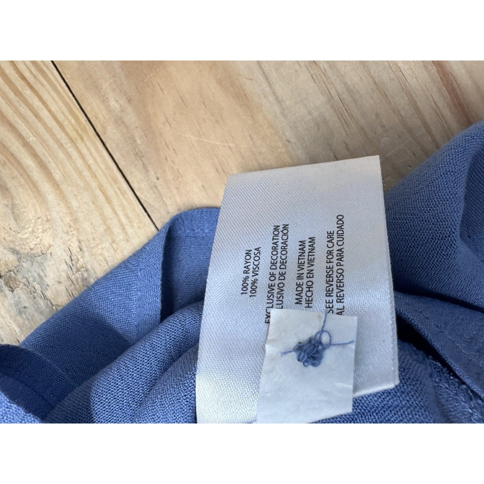 Orvis Short Sleeve Button Up Blue Blouse Women’s Size Large New With Tags