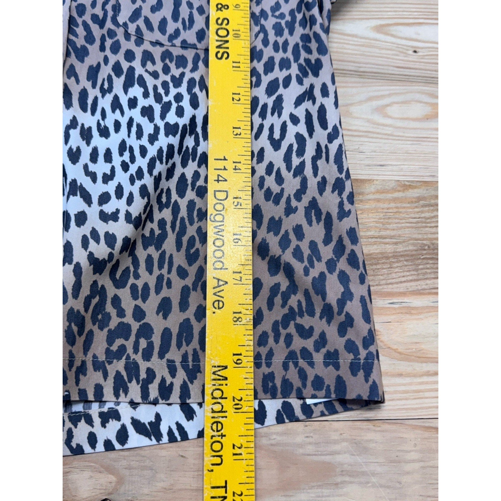 Chico's Button-Down Tunic Animal Print Pockets Modal Blend Long Sleeve Women’s 0