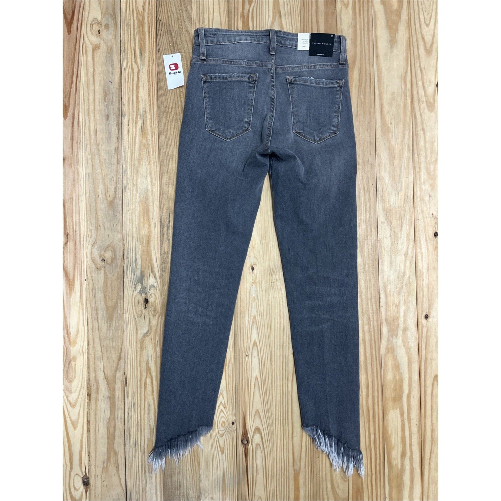 NWT Flying Monkey Mid Rise Curved Fray Ankle Hem Ankle Skinny Size 25 Gray