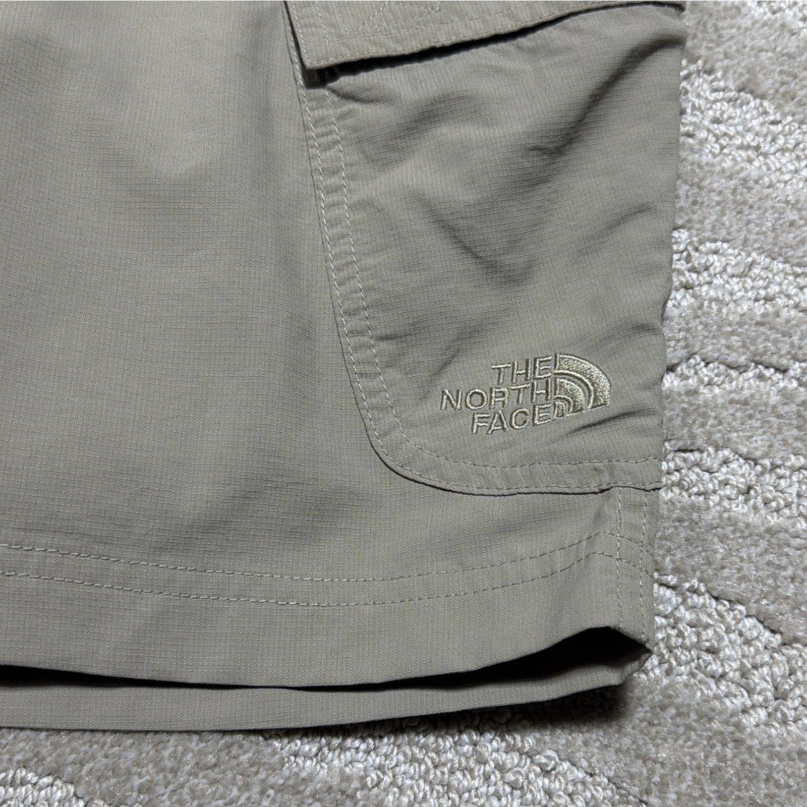 THE NORTH FACE Men's Horizon Nylon Cargo Utility Hiking Shorts Beige Size 36