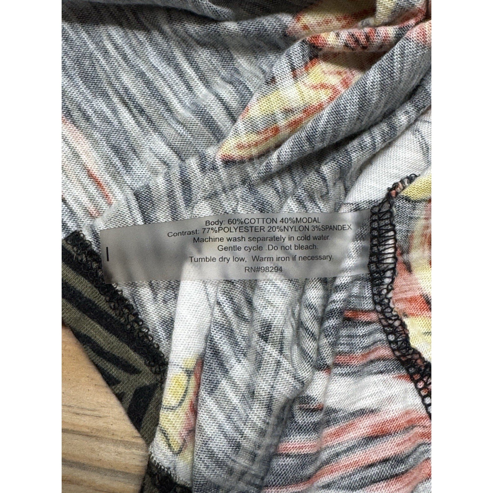 Onque Casual Women’s Black Tropical Blouse With Mesh Sleeves Size Small