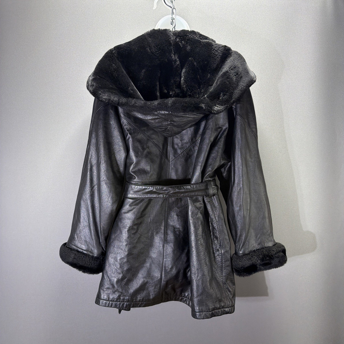 Vintage Wilsons Women's Large Black Leather Belted Coat Faux Fur Accents Lined