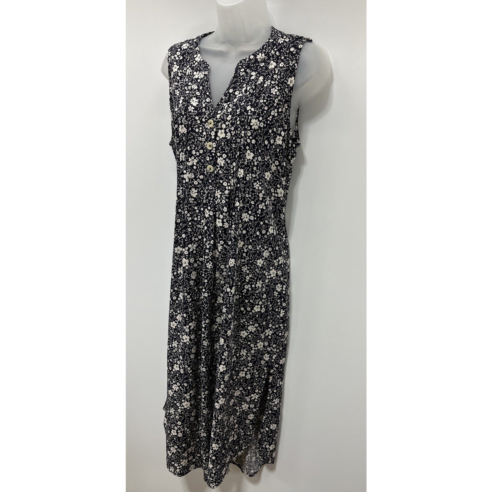NWT Women’s Kate and Sam Navy and White Floral Button Up Pintuck Dress S