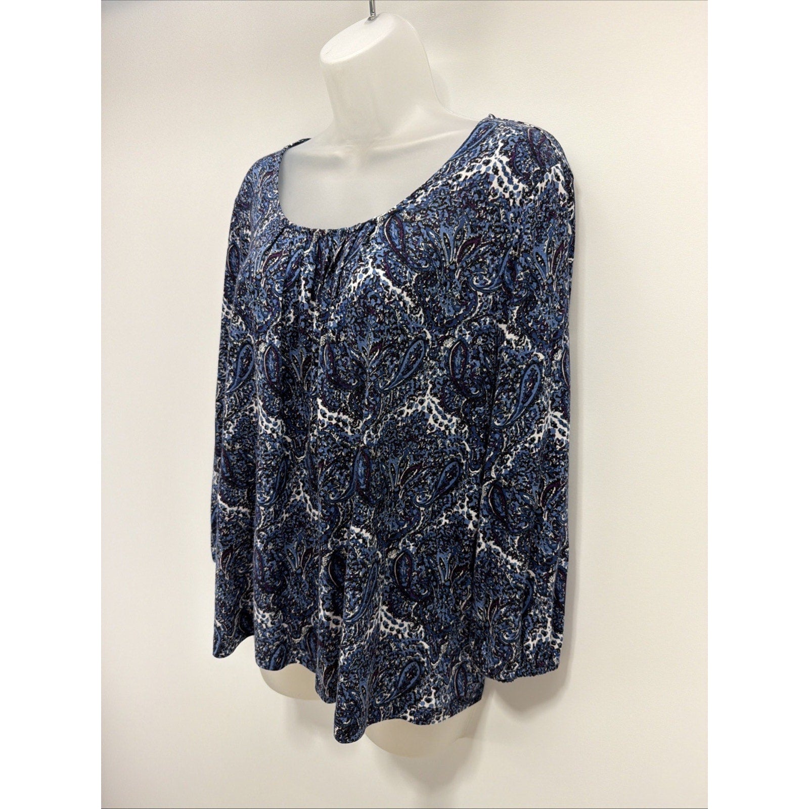 Womens Top-TALBOTS-blue/white/purple paisley rayon knit pleated neck 3/4 PXL