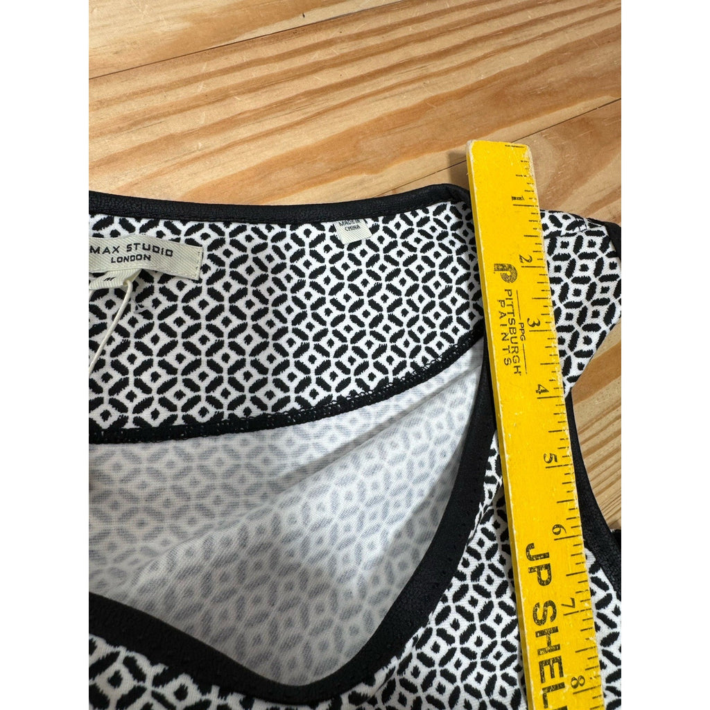 Max Studio Two-Piece Black White Capri Set Geometric Women’s Size Medium nWT