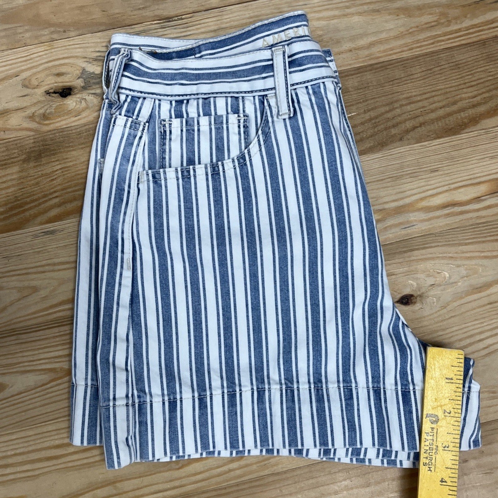 American Eagle Mom Jean Shorts Womens 6 Striped Cotton Denim