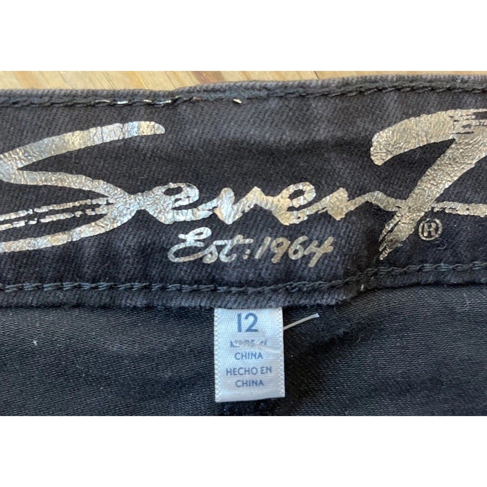 Seven7 Women's Sunset Bermuda Short Size 12 Black