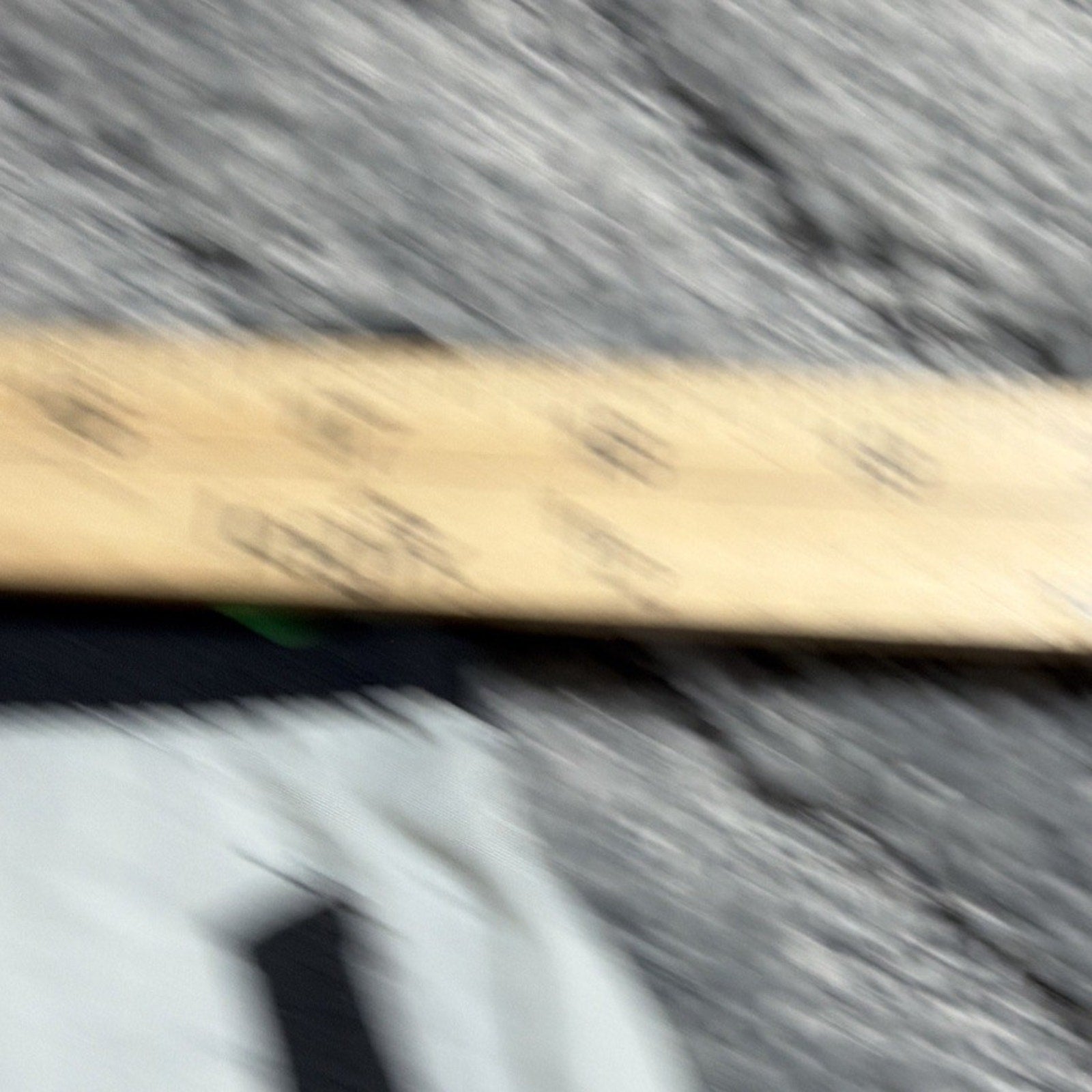 Men’s Nike Sports Woven Logo Training Athletic Cut Off Shorts Size XL