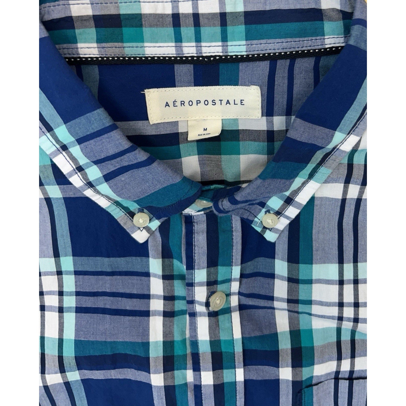 Aeropostale Long Sleeve Button Down Shirt Mens Size M Green Plaid 100% Cotton.